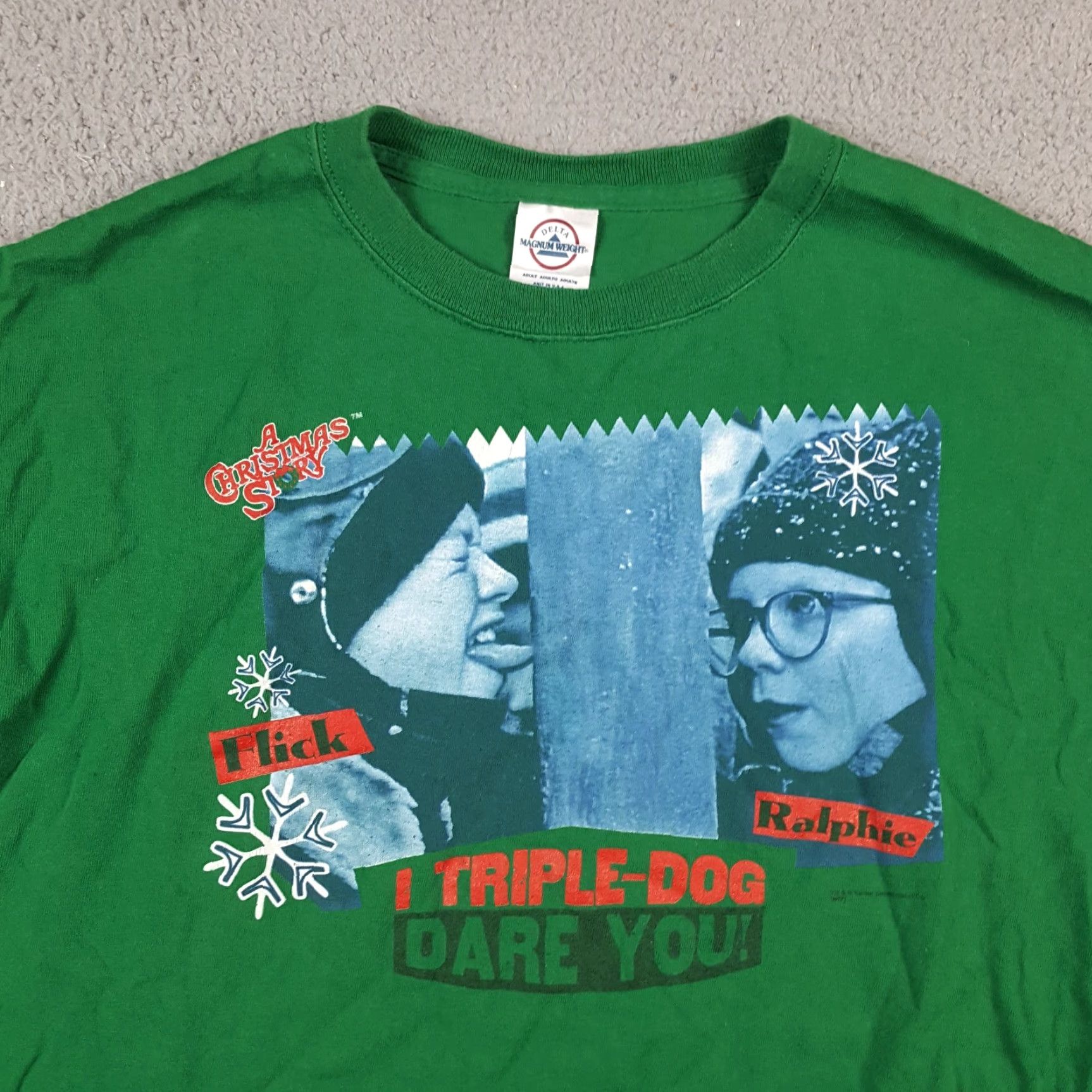 Delta VINTAGE Delta Men's T-Shirt Short Sleeve Crew Neck Green 90s Christmas Funny Retro Movie Xmas Size US L / EU 52-54 / 3 - 2 Thumbnail