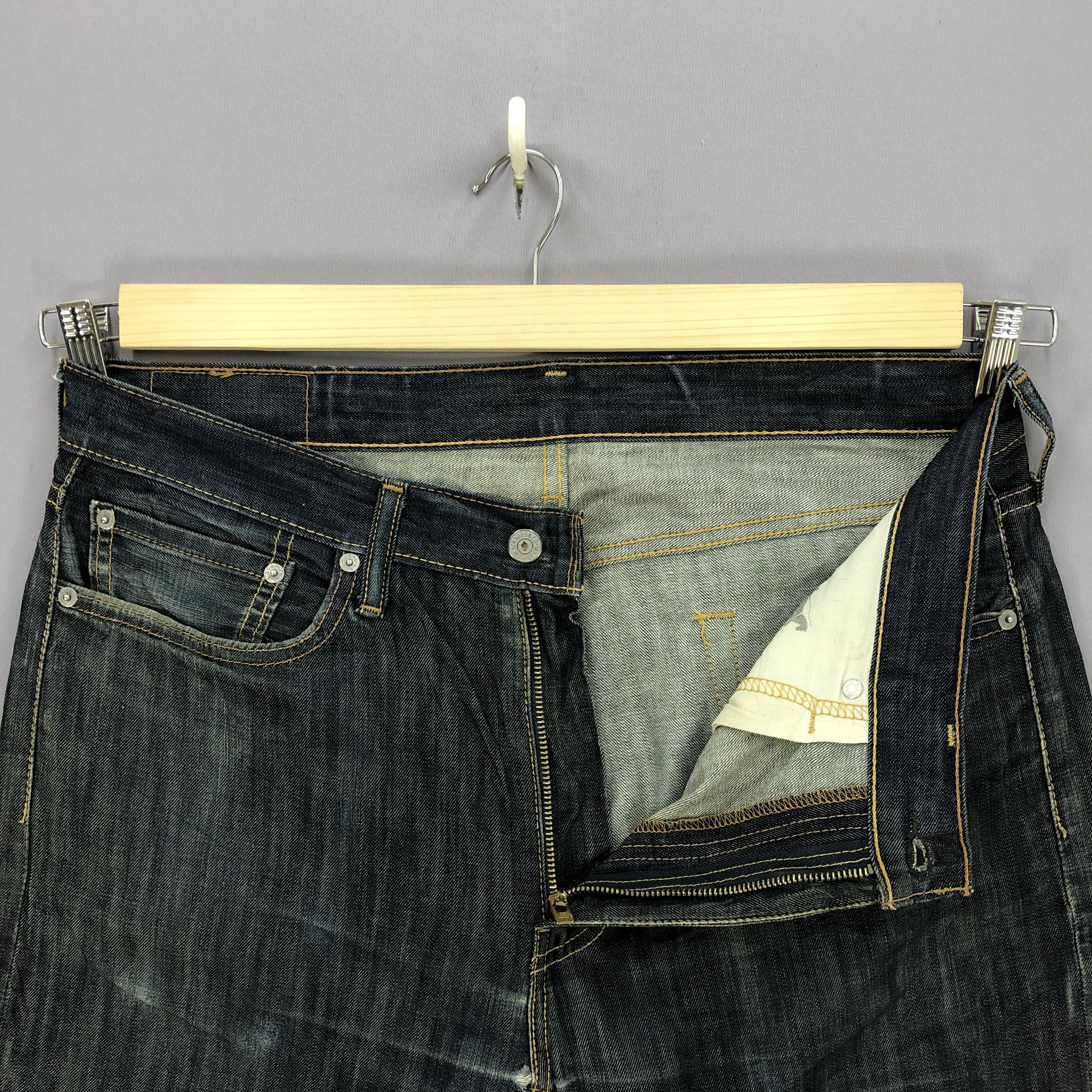Levi's Vintage Levis 513 Jeans Levi's Faded Dark Blue Wash Denim Size US 36 / EU 52 - 6 Thumbnail