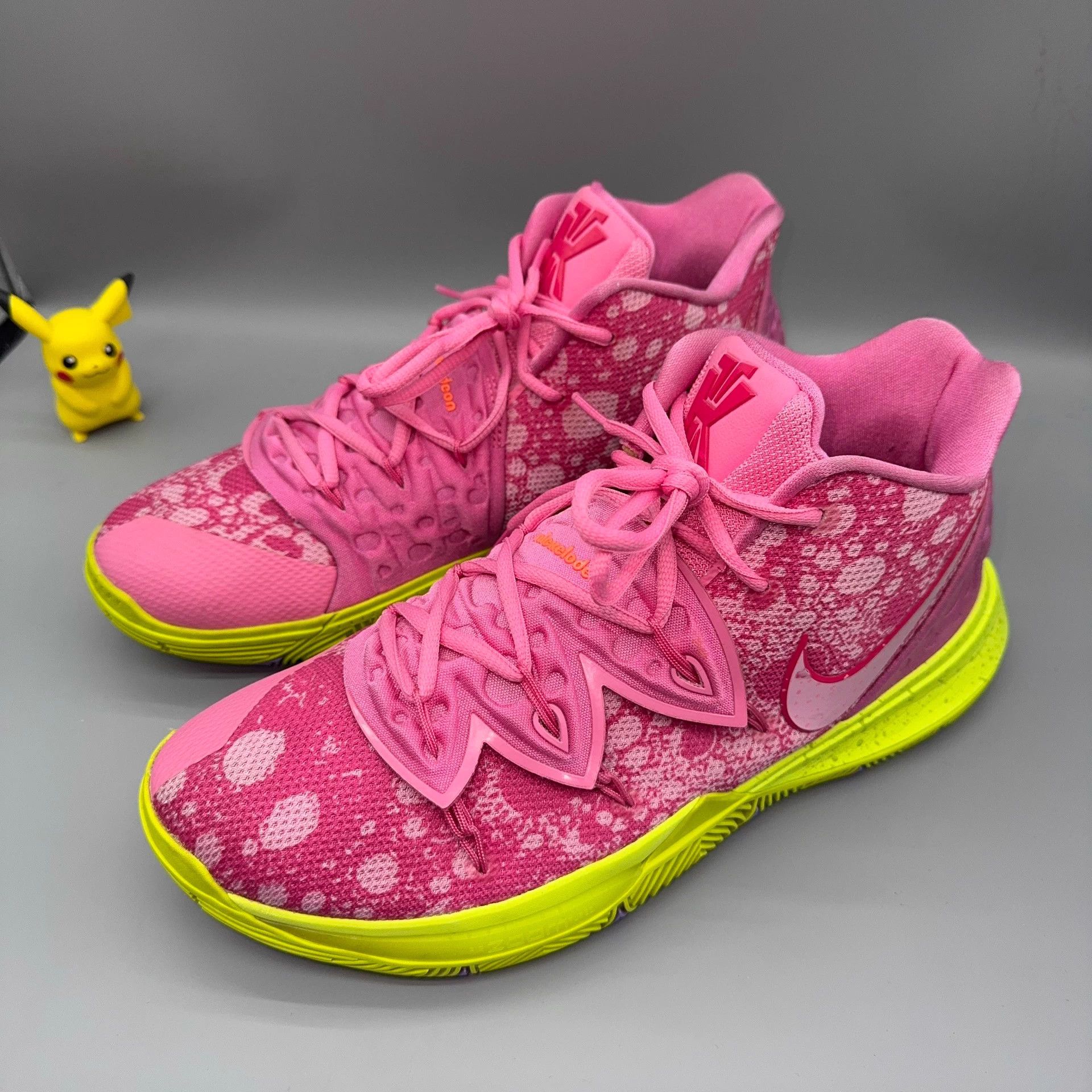 Nike Nike Kyrie 5 SpongeBob x Patrick Pink Like New Size US 11 / EU 44 - 1 Thumbnail