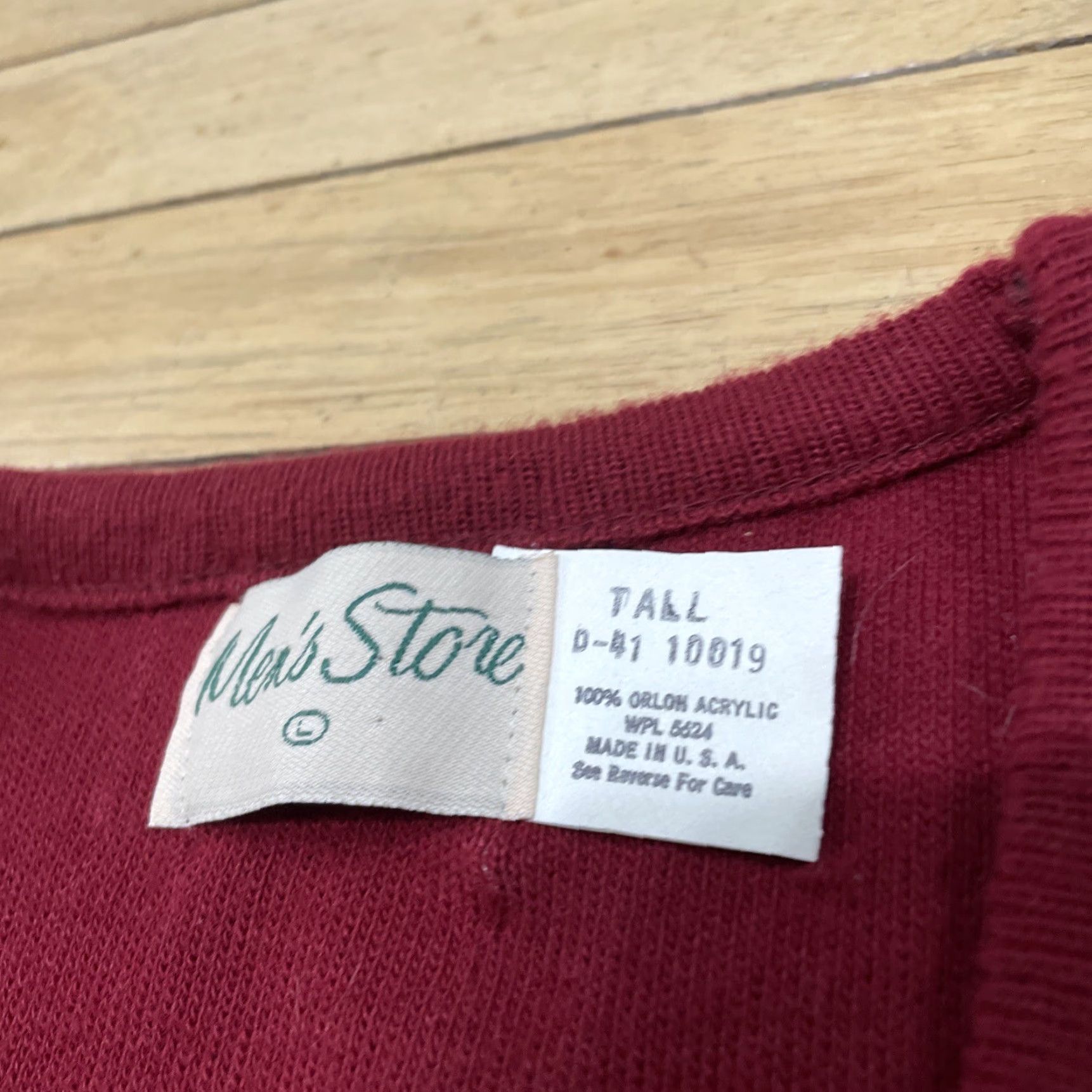 Layer 8 VINTAGE Mens Store 1970s Vest Men L Tall Red Made USA Acrylic Knit Layer Capsule Vest Size US L / EU 52-54 / 3 - 5 Thumbnail