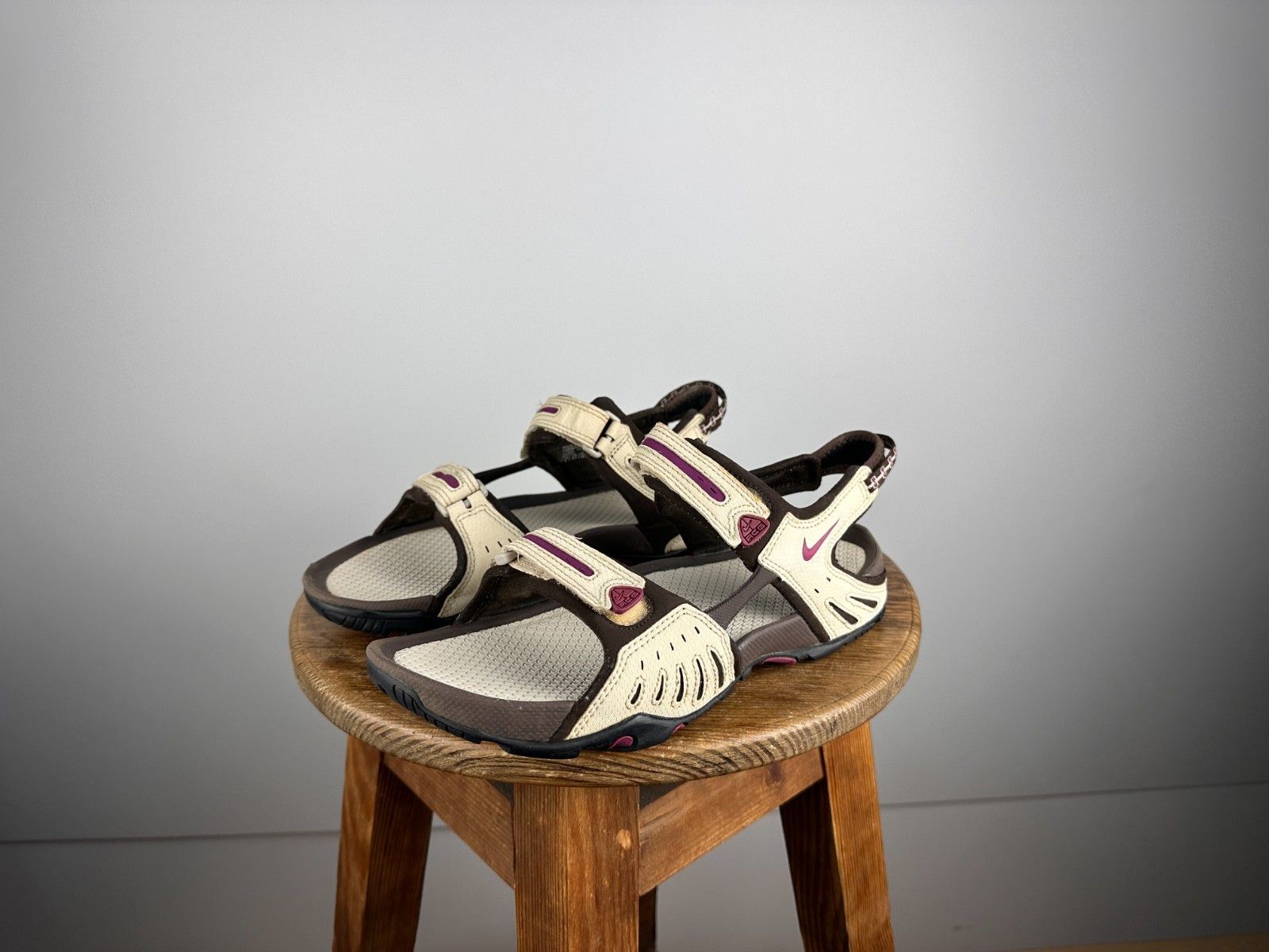 Nike ACG Nike ACG women’s sandals white pink size US9 UK8.5 EUR40.5 Size US 9 / IT 39 - 1 Thumbnail