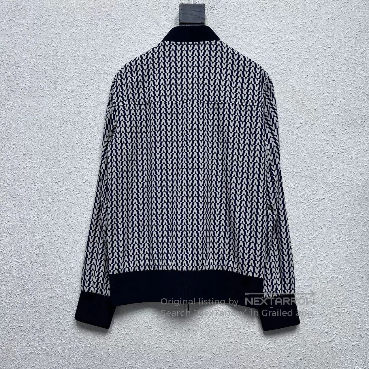 Valentino Valentino V Logo Print Jacket. Size US M / EU 48-50 / 2 - 2 Thumbnail