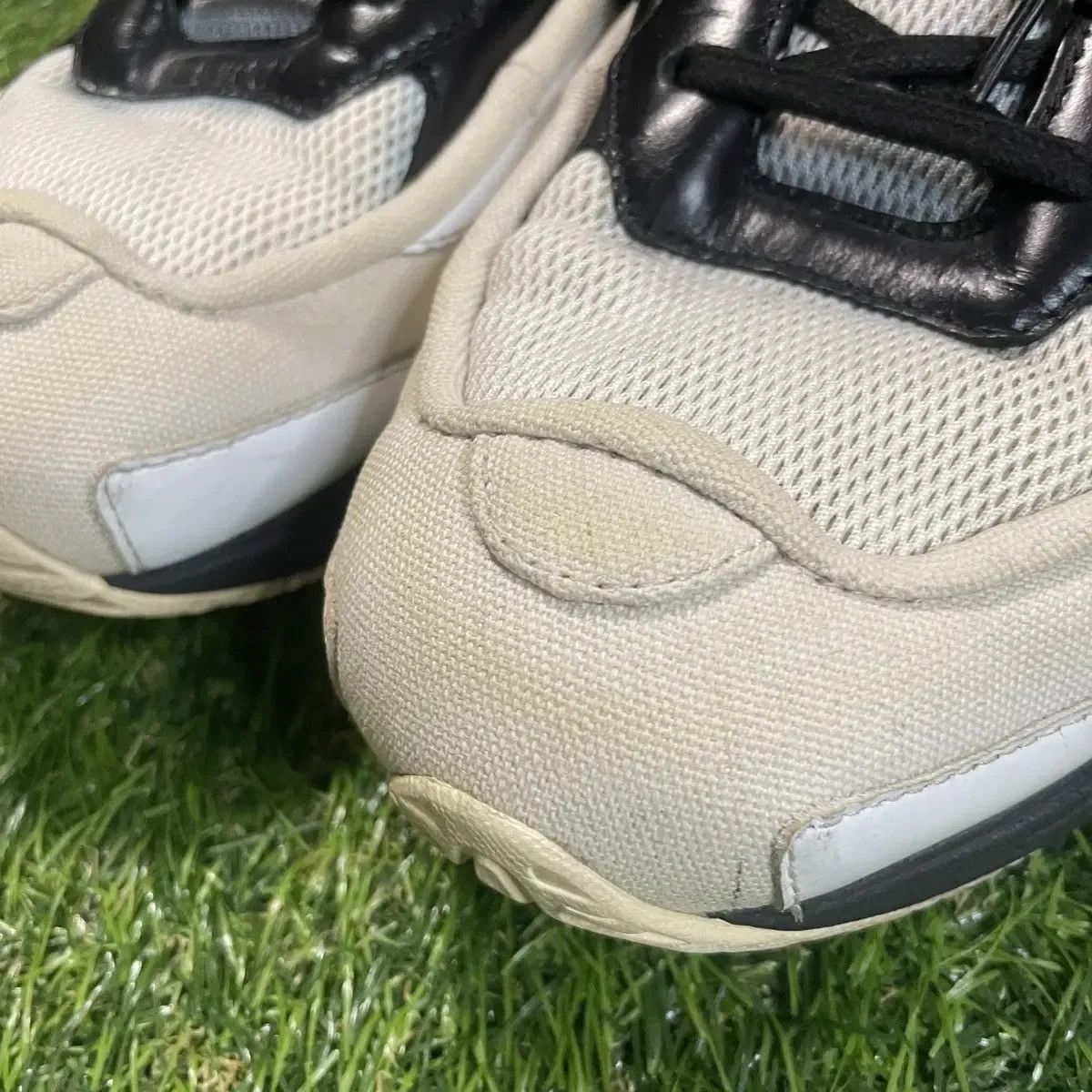 Adidas × Raf Simons Adidas Replicant Ozweego Raf Simons Black Cream ...