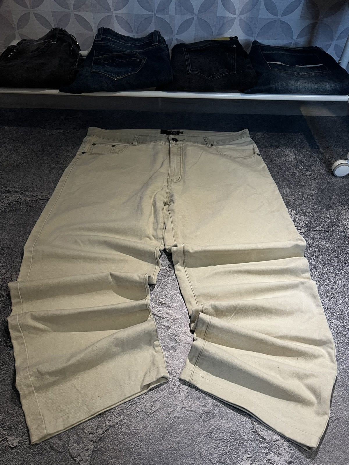 Vintage Japanese Wide Leg Baggy Streetwear Jeans Beige Size US 40 / EU 56 - 1 Thumbnail