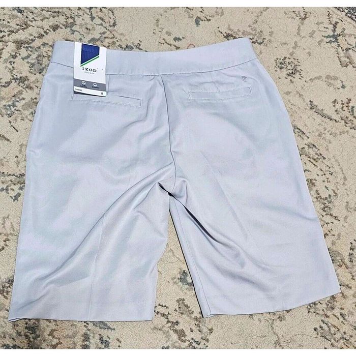 Izod ladies golf on sale shorts