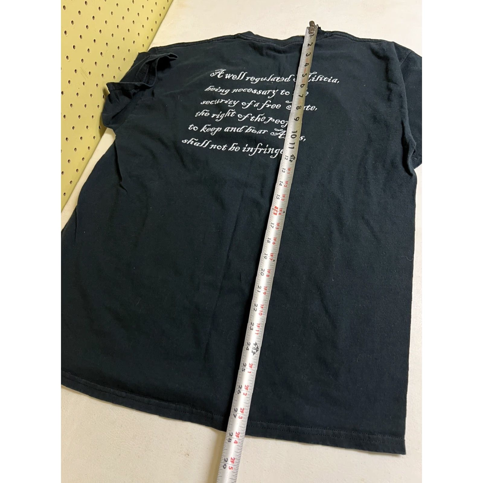 Gildan Mens Large T-shirt Black Short Sleeve Back Forty Vermont Guns Store Ammo Size US L / EU 52-54 / 3 - 7 Thumbnail
