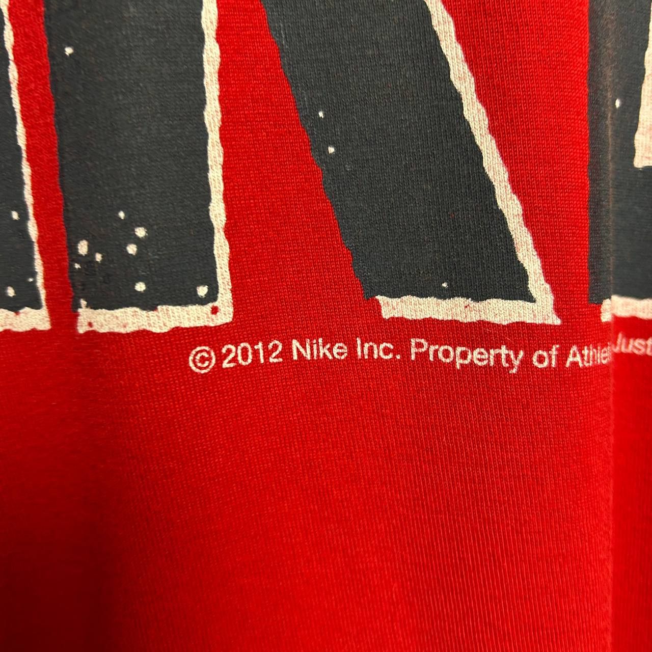 Nike Vintage Nike Big logo 2012 streetwear y2k sport tee Size US L / EU 52-54 / 3 - 5 Thumbnail
