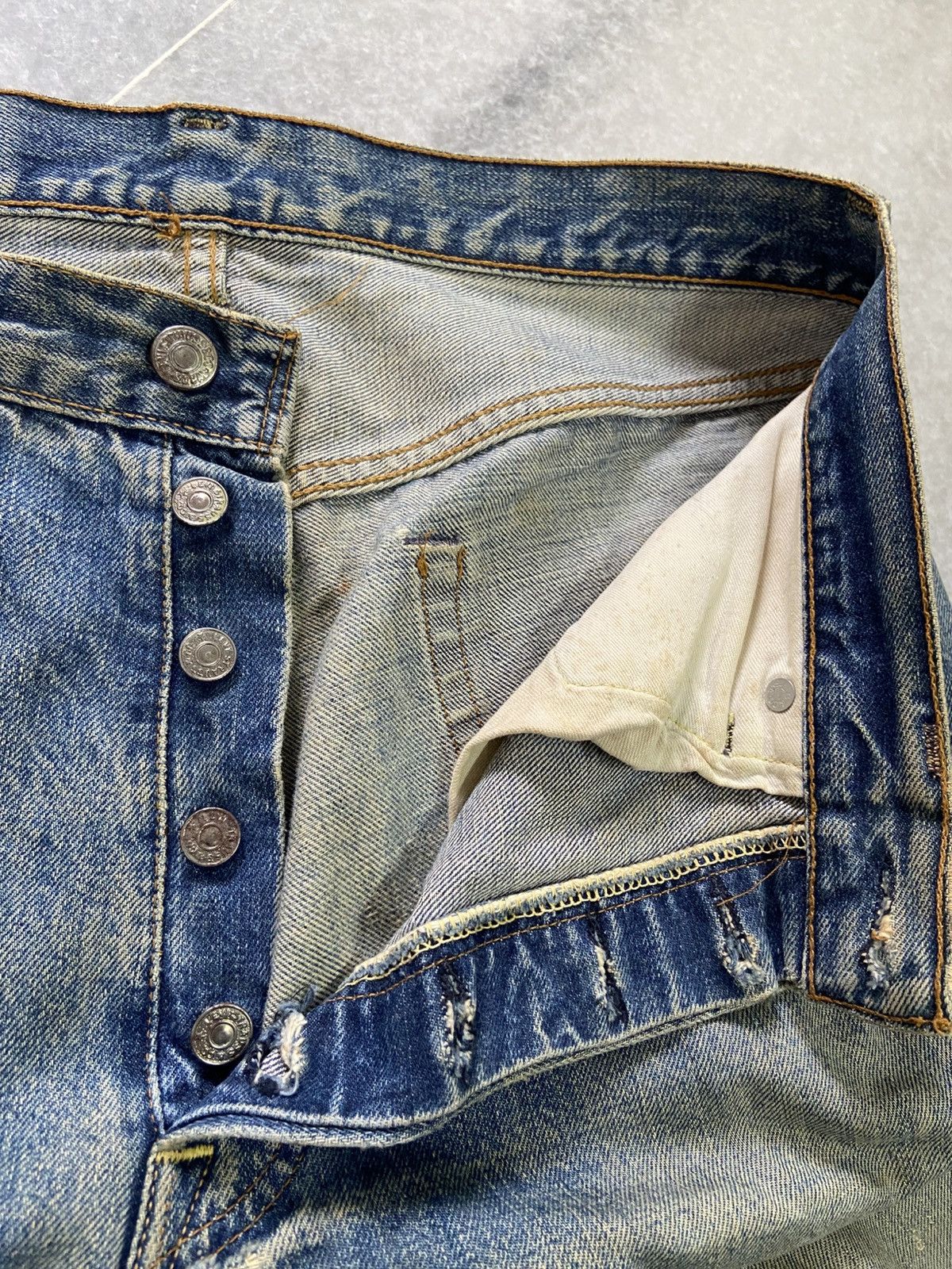 Levi's Vintage 60s 70s Levi’s 501 Big E Selvedge jeans Button No6 Size US 32 / EU 48 - 10 Thumbnail