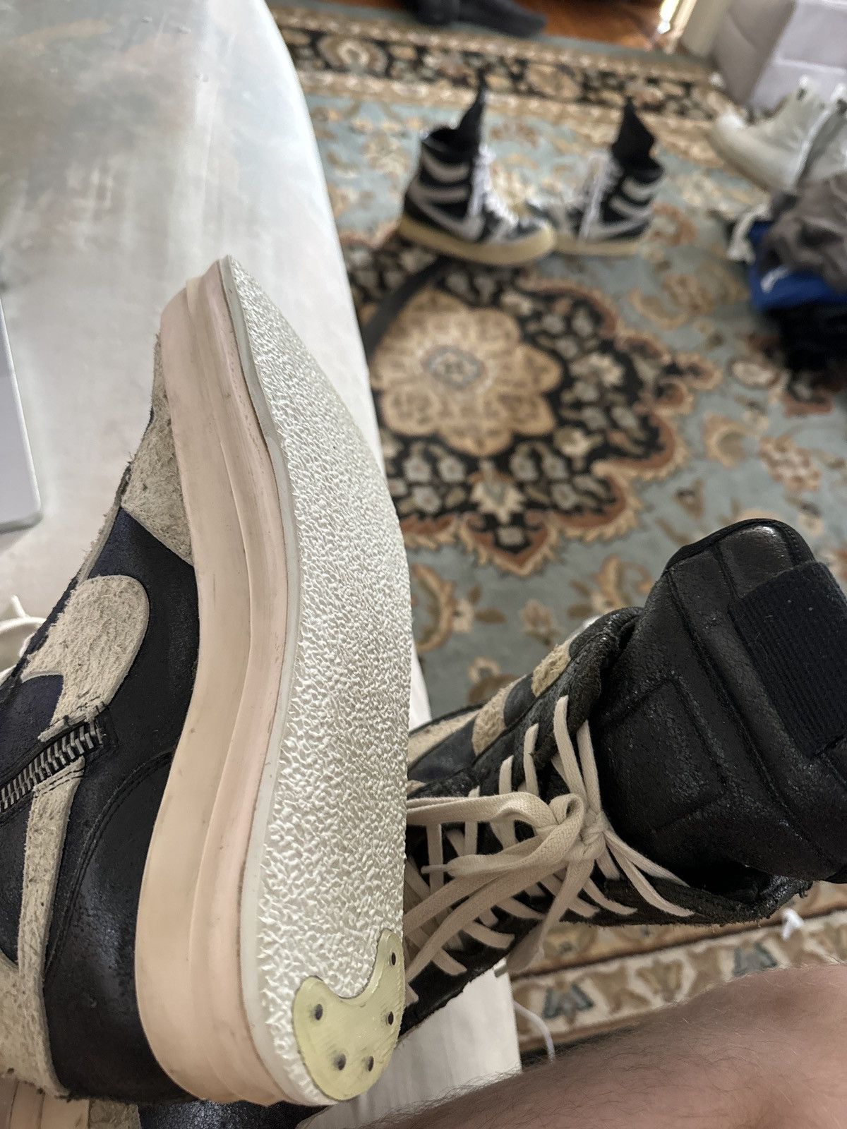 Rick Owens Final Drop! Rick Owens Mohawk W/ Unstitched Sole Size US 11 / EU 44 - 16 Thumbnail