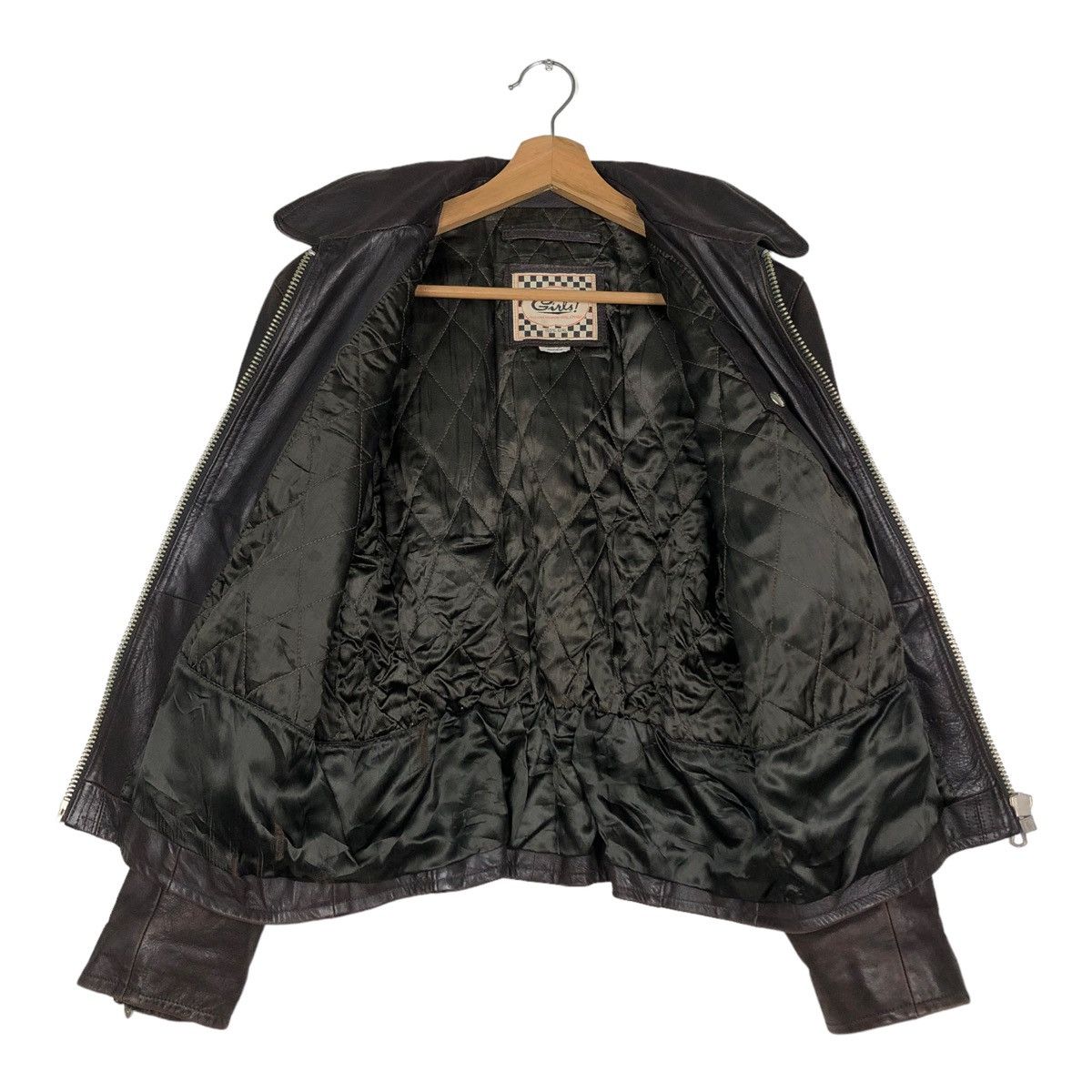 Japanese Brand VINTAGE CROPPED BIKER LEATHER JACKET CHEVIGNON ISSEY MIYAKE Size M / US 6-8 / IT 42-44 - 13 Thumbnail