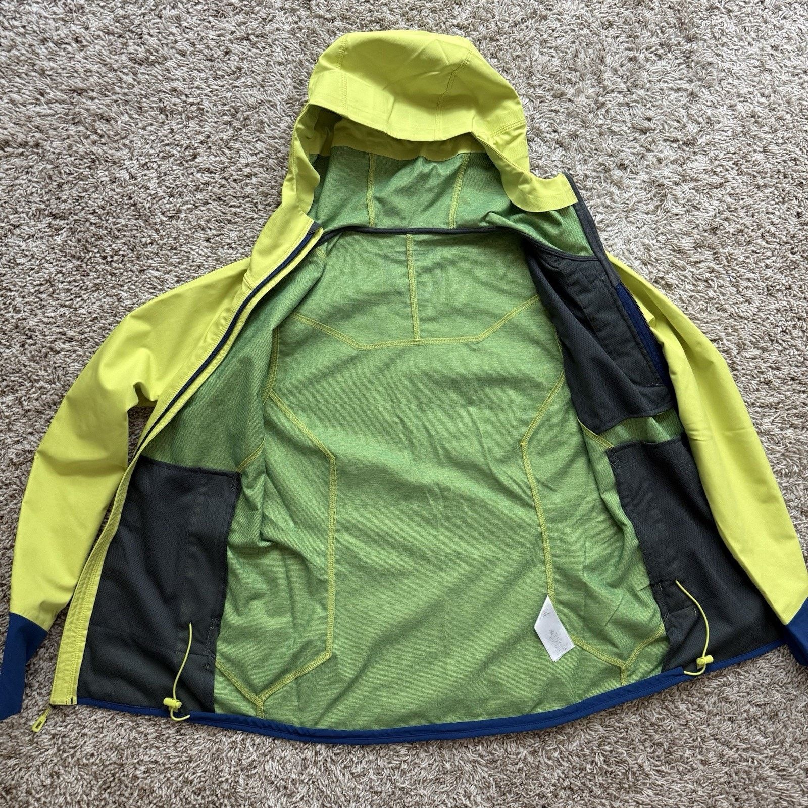 Patagonia Patagonia Levitation Hoody Soft Shell Jacket Neon Yellow Size US XS / EU 42 / 0 - 4 Thumbnail