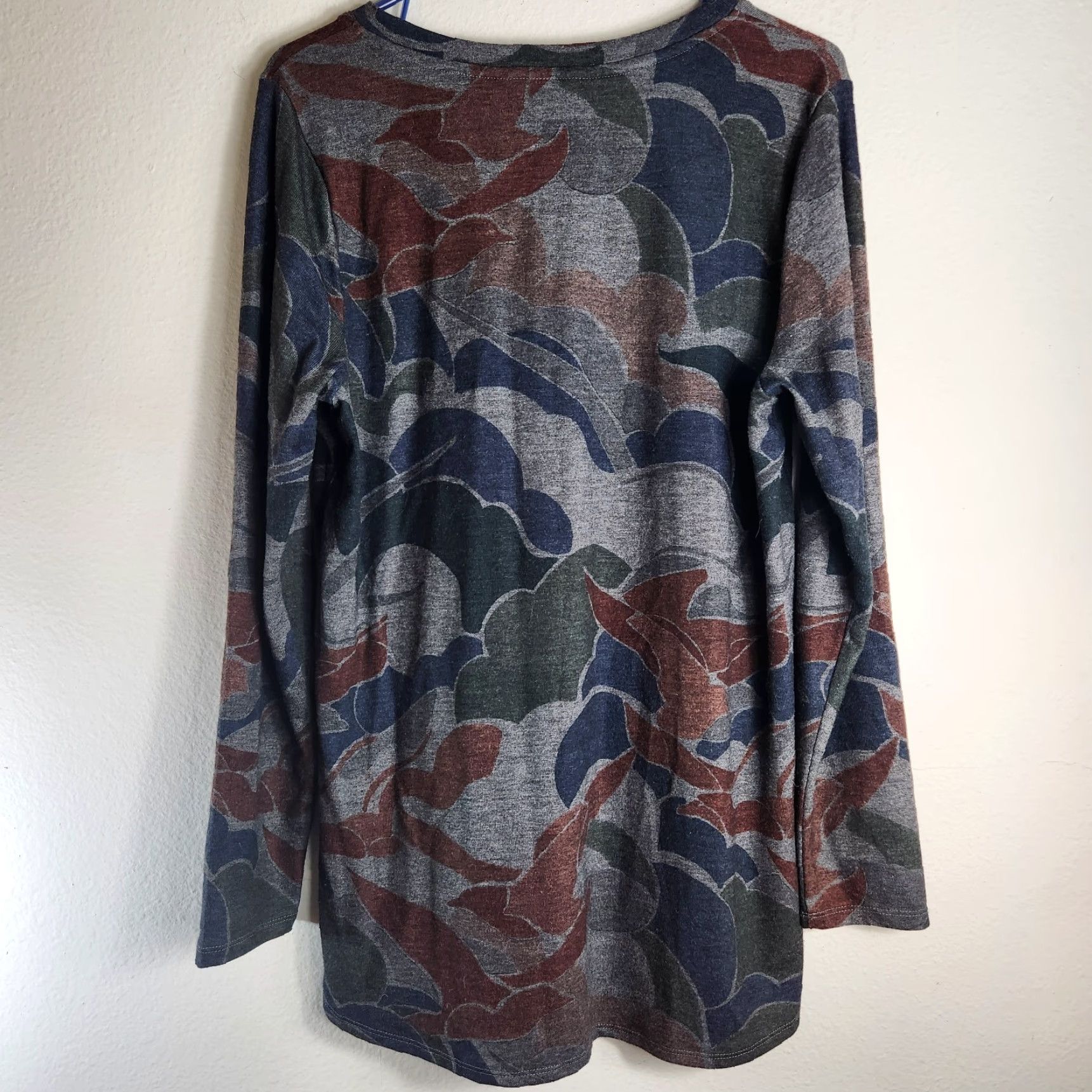 Vintage Christopher & Banks Womens Tunic Long Sleeve Gray Abstract V-Neck Pullover Casual Fall L Size L / US 10 / IT 46 - 5 Thumbnail