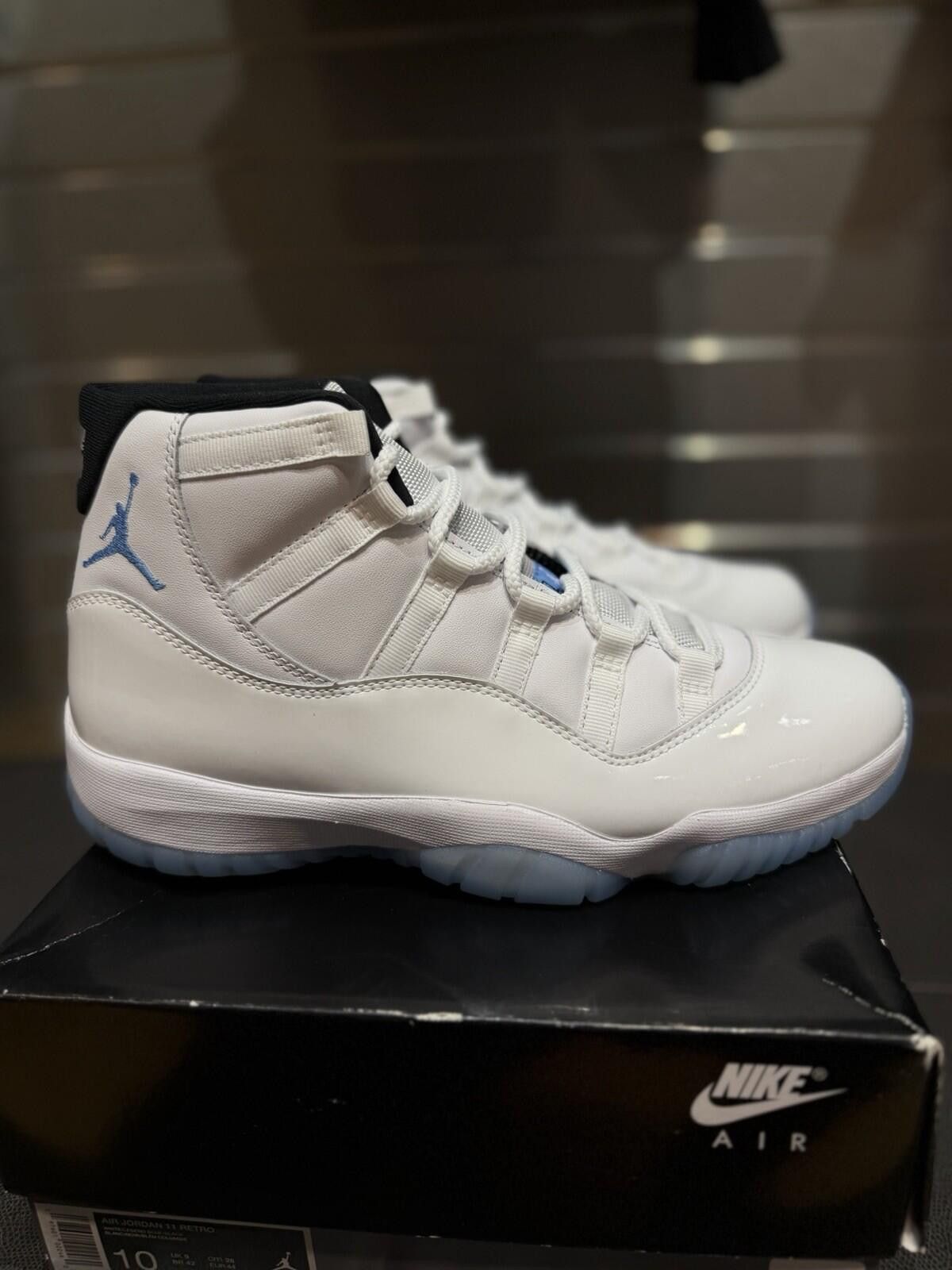 Jordan Brand Size 10 - Air Jordan 11 Retro 2024 Legend Blue / Columbia Size US 10 / EU 43 - 2 Thumbnail
