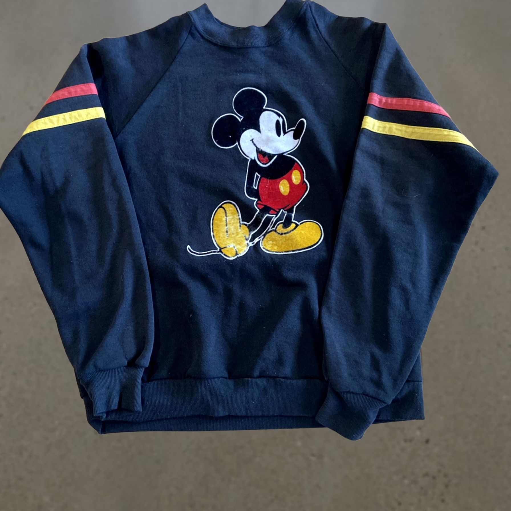 Disney VINTAGE Disney Sweatshirt Women’s L Black Mickey Mouse Crewneck 80s Pullover Logo Cotton Polyester Size L / US 10 / IT 46 - 1 Thumbnail