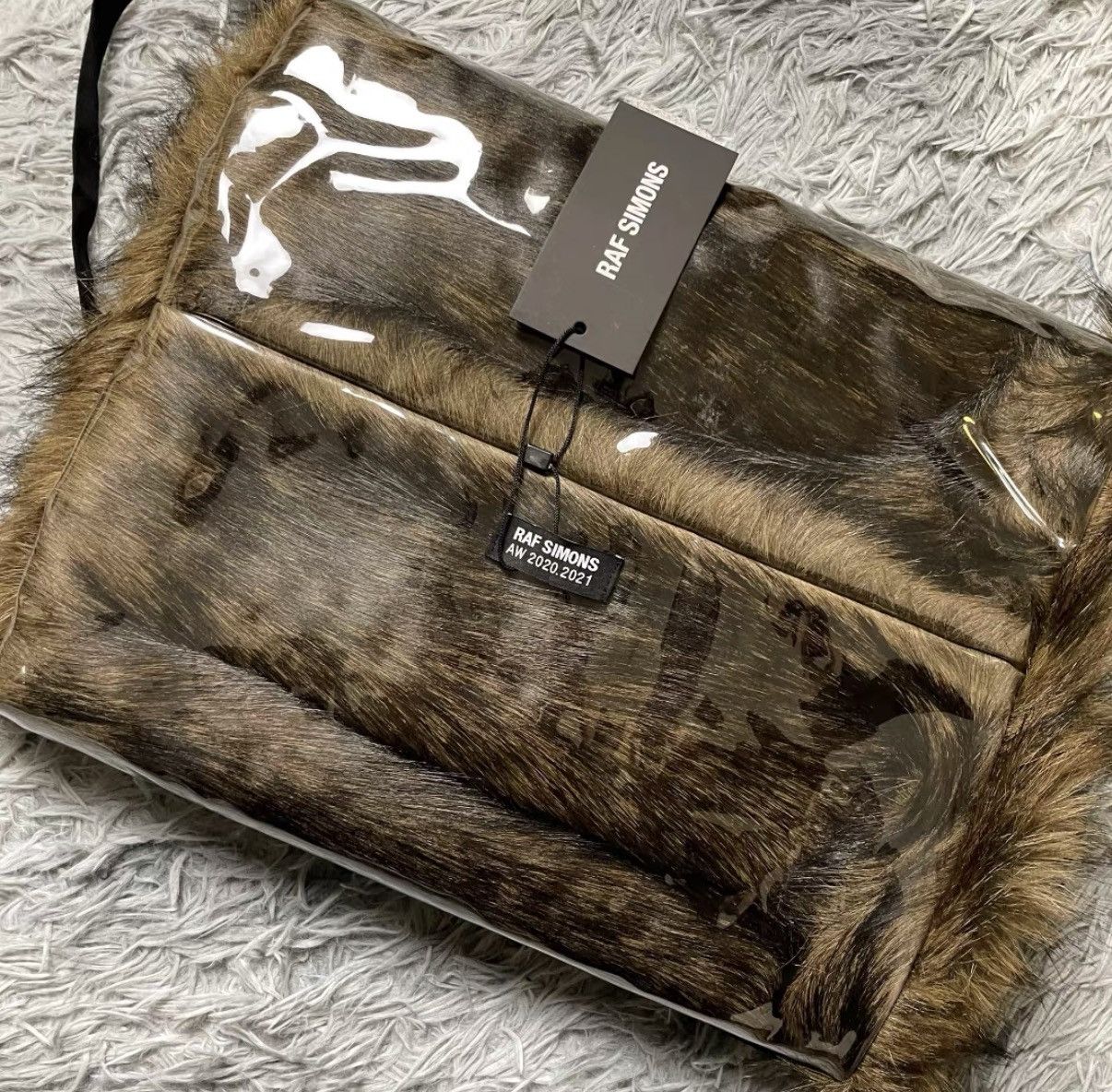 Raf Simons Raf Simons 20AW Hand Warmer Crossbody Bag J29 Size ONE SIZE - 3 Thumbnail