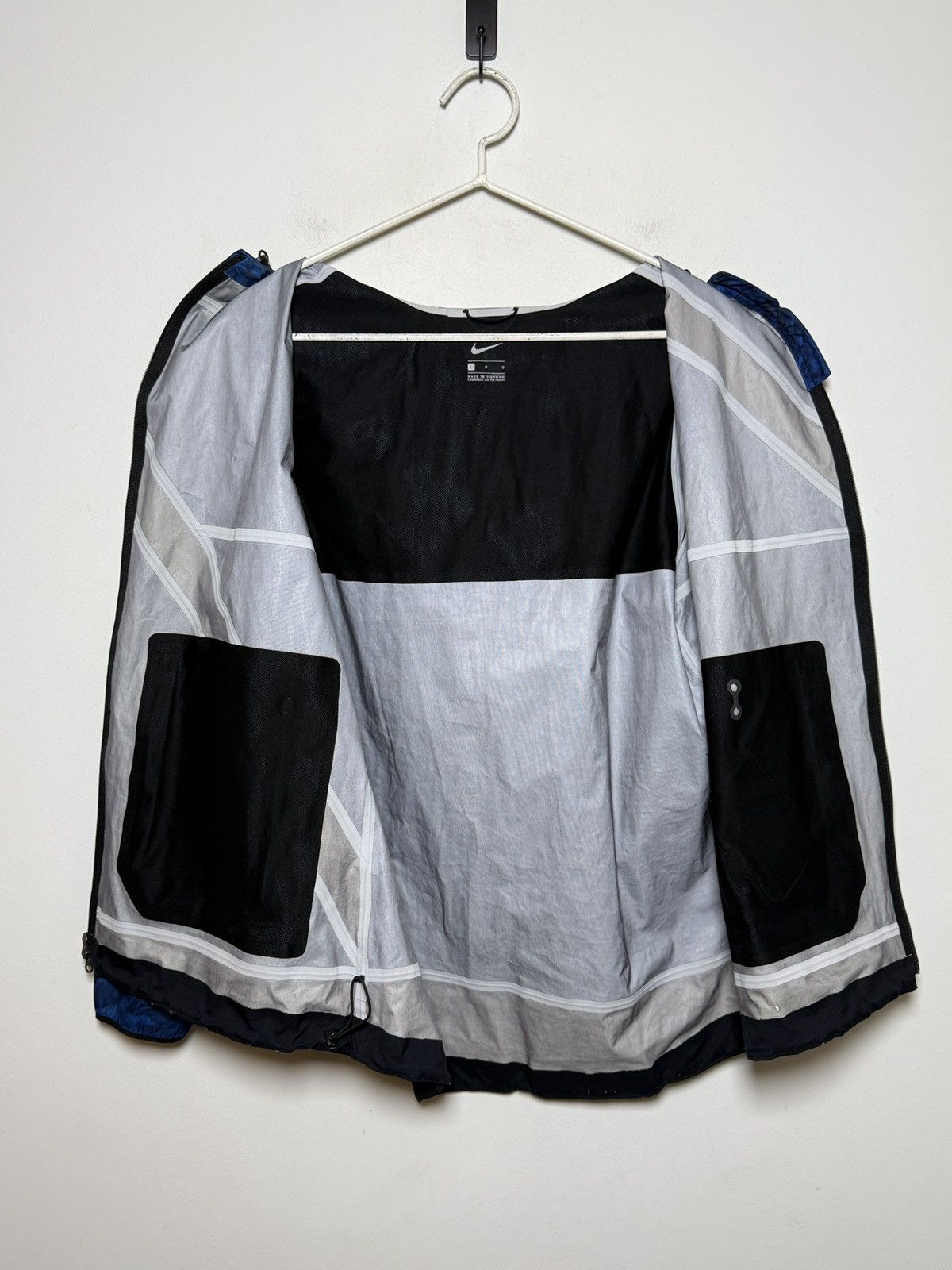 Nike × Undercover This Nike x Undercover Gyakusou tech jacket s-m Size US M / EU 48-50 / 2 - 13 Thumbnail