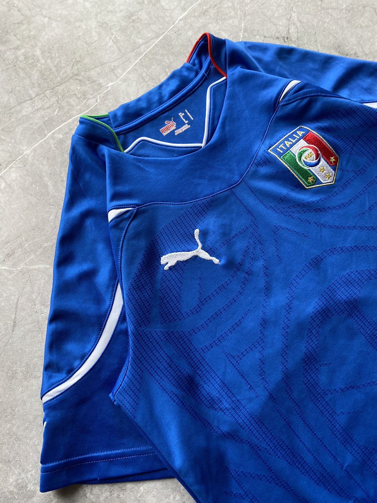 Puma Vintage Puma 2010/12 Italy National Team Home Soccer Jersey Size US S / EU 44-46 / 1 - 3 Thumbnail