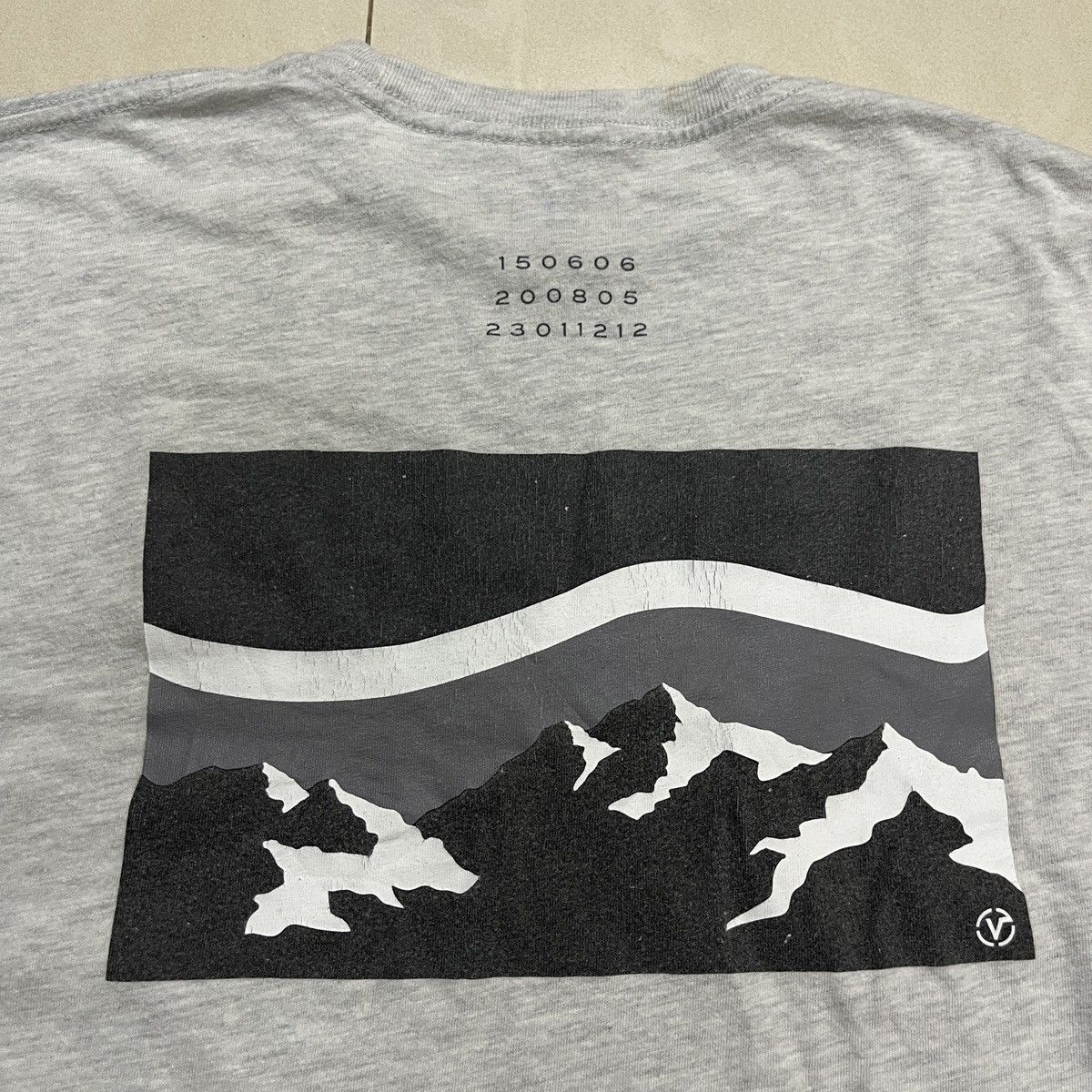 Vans Vans Mountain Longsleeve T Shirt Size US S / EU 44-46 / 1 - 2 Thumbnail
