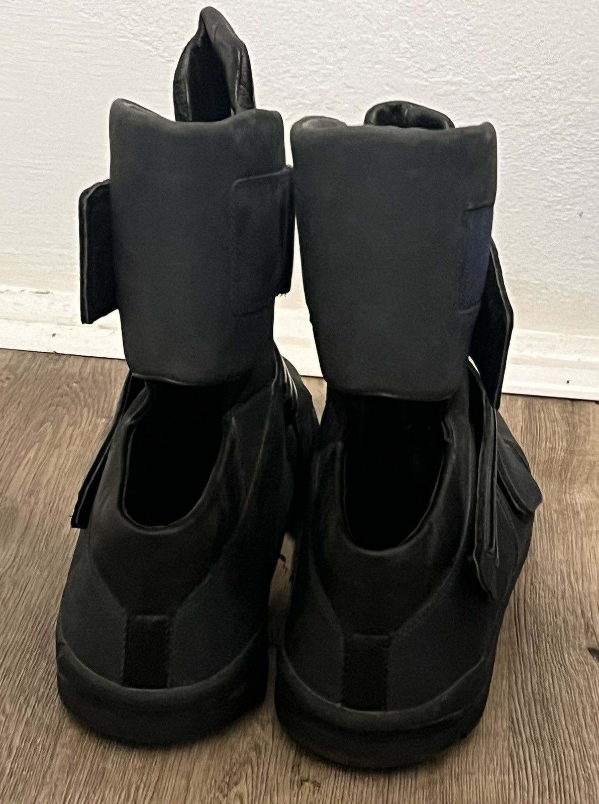 Y-3 Y-3 SS2003 Black Velcro Boots (Runway) Size US 11.5 / EU 44-45 - 3 Thumbnail