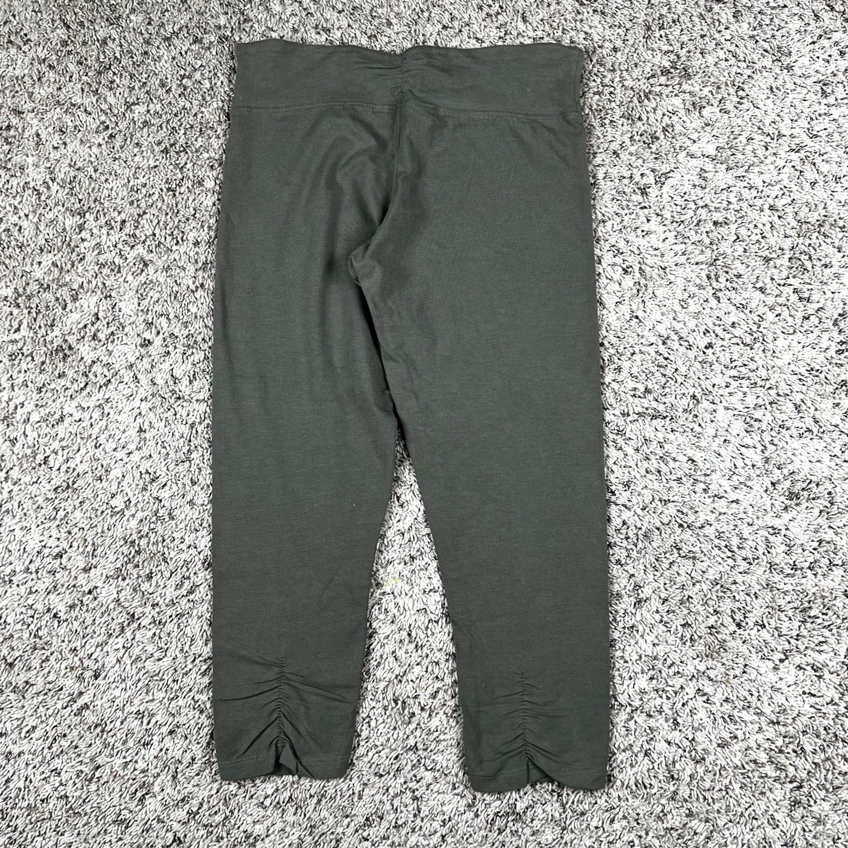 Calvin Klein Calvin Klein Performance Legging Yoga Pants Activewear Athletic Green Medium Ladies Stretch Fit Capri Style Workout Trousers Women Regular Size M Size 32" / US 10 / IT 46 - 3 Thumbnail