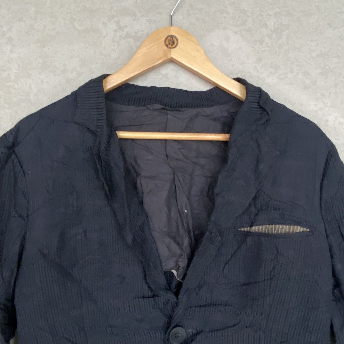 Other Vintage Black Wool Blazer With A Distressed Touch Blazer L Size US L / EU 52-54 / 3 - 4 Thumbnail