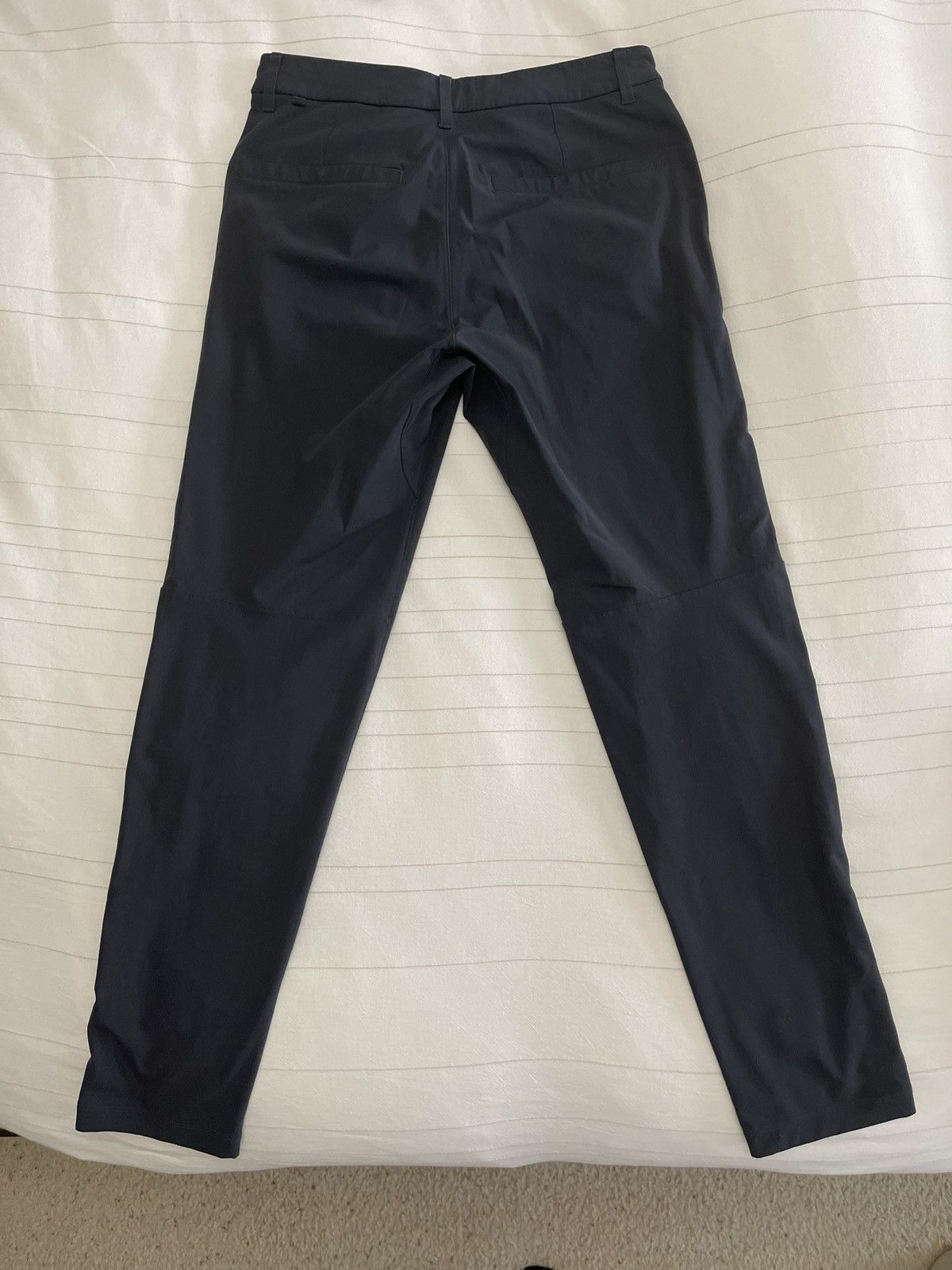 Lululemon Commission Pant Size US 30 / EU 46 - 2 Thumbnail