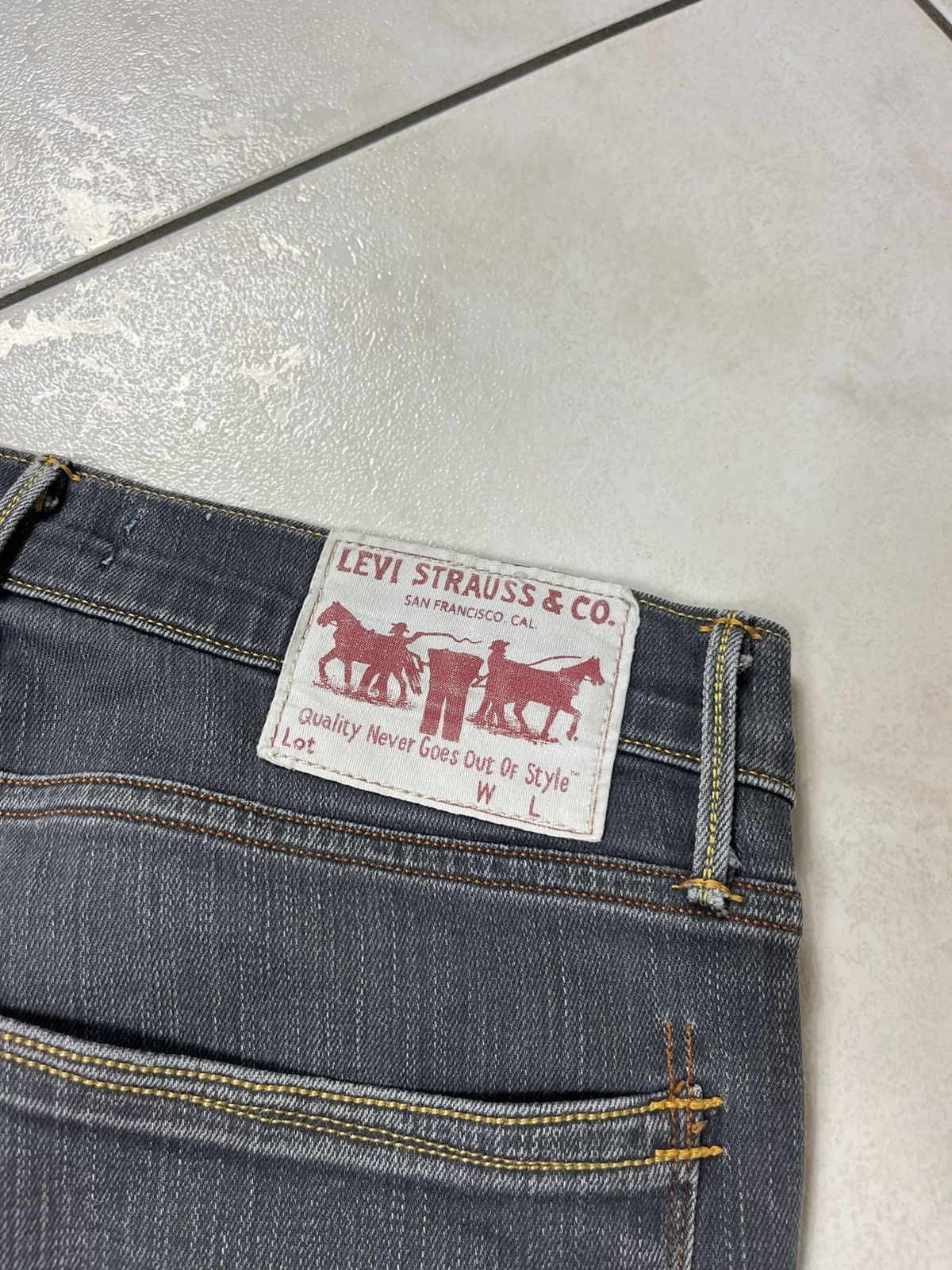 Levi's × Vintage Vintage Levi’s 519 slim denim y2k washed skinny jeans Size US 32 / EU 48 - 17 Thumbnail