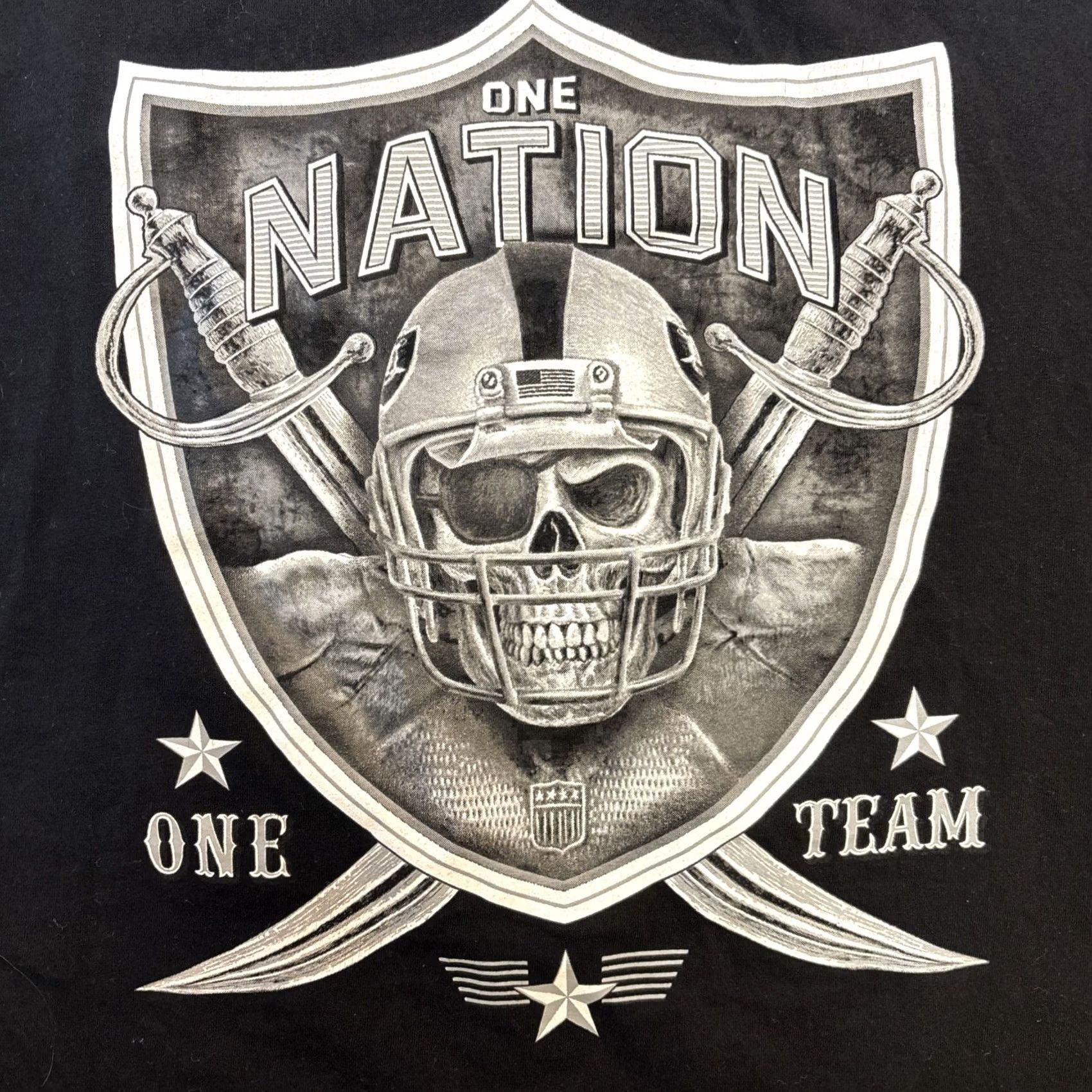 Vintage VINTAGE Raiders Shirt Graphic Black T-Shirt Los Angeles Men XL One Nation 90s Mens XL Shirts Shirt Size US XL / EU 56 / 4 - 2 Thumbnail