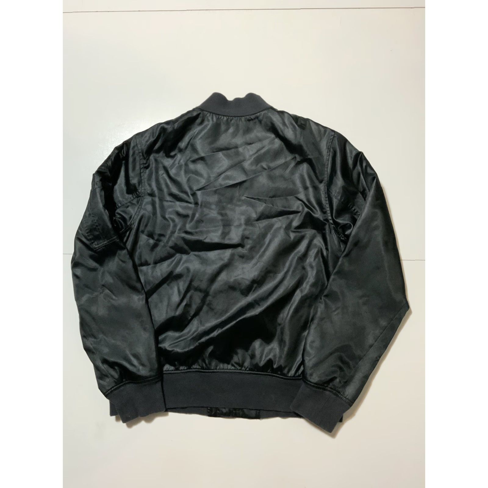 Jordan Brand VINTAGE Air Jordan Black Satin Retro Jumpman Logo Full Zip Bomber Jacket Sz. L Mens Size US L / EU 52-54 / 3 - 3 Thumbnail