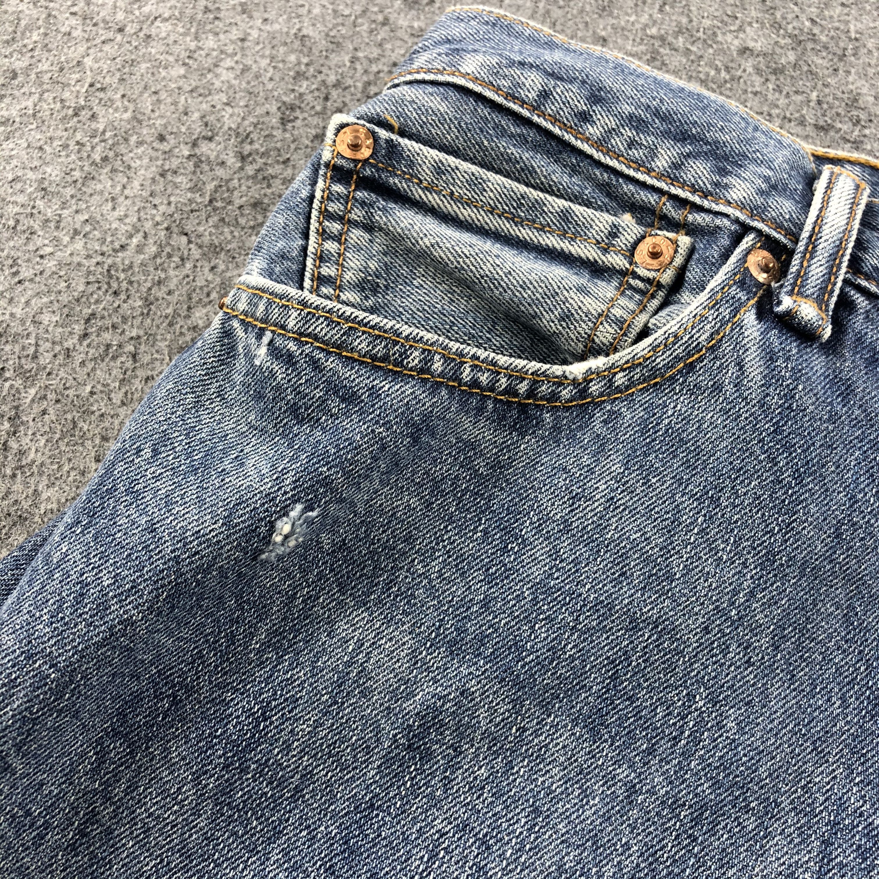 Levi's Vintage Levis 501 Jeans-JM1674 Size US 31 - 8 Thumbnail