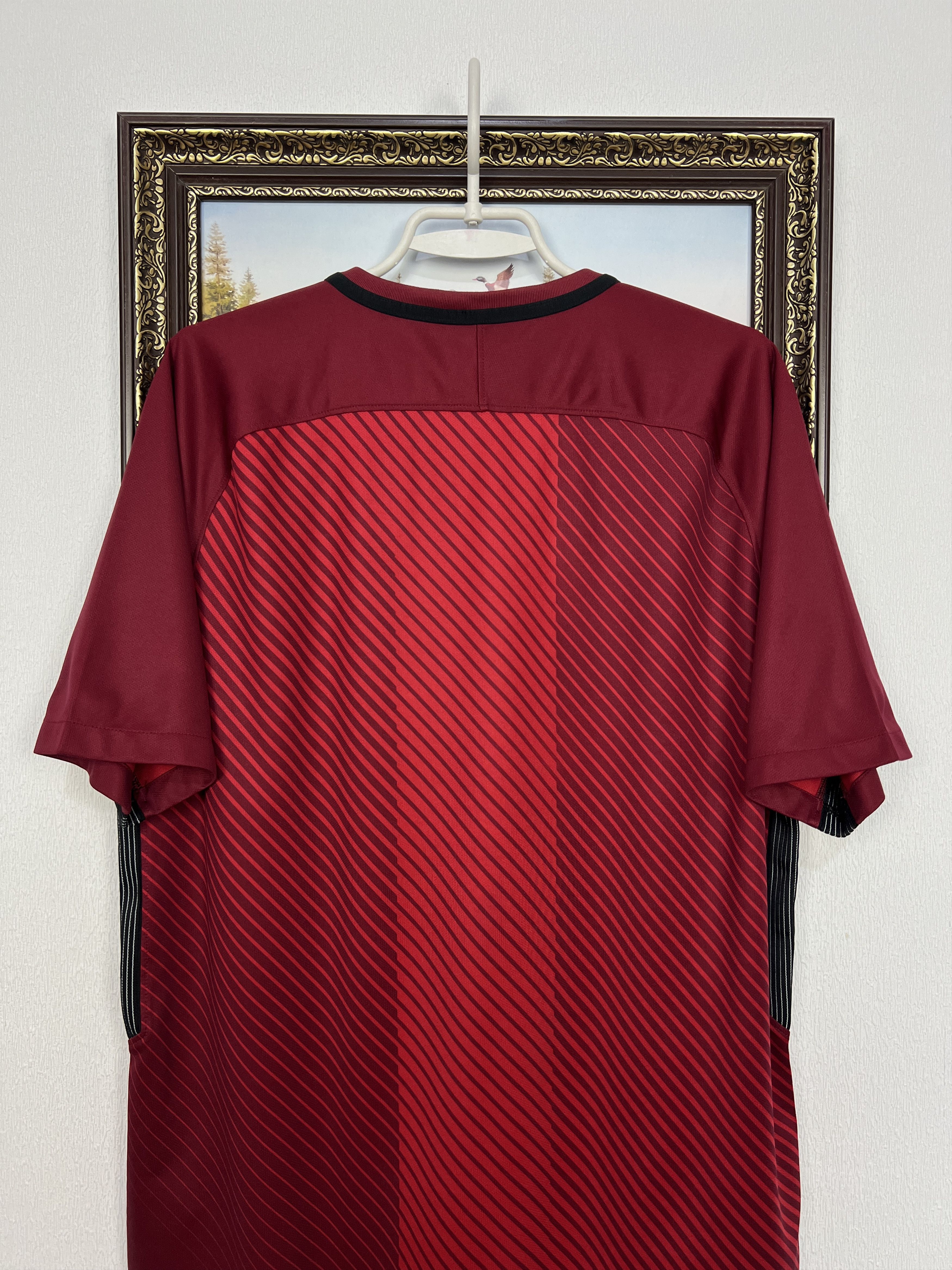Nike Sparta Praha Home football shirt 2017 Soccer Nike Jersey Size US L / EU 52-54 / 3 - 12 Thumbnail
