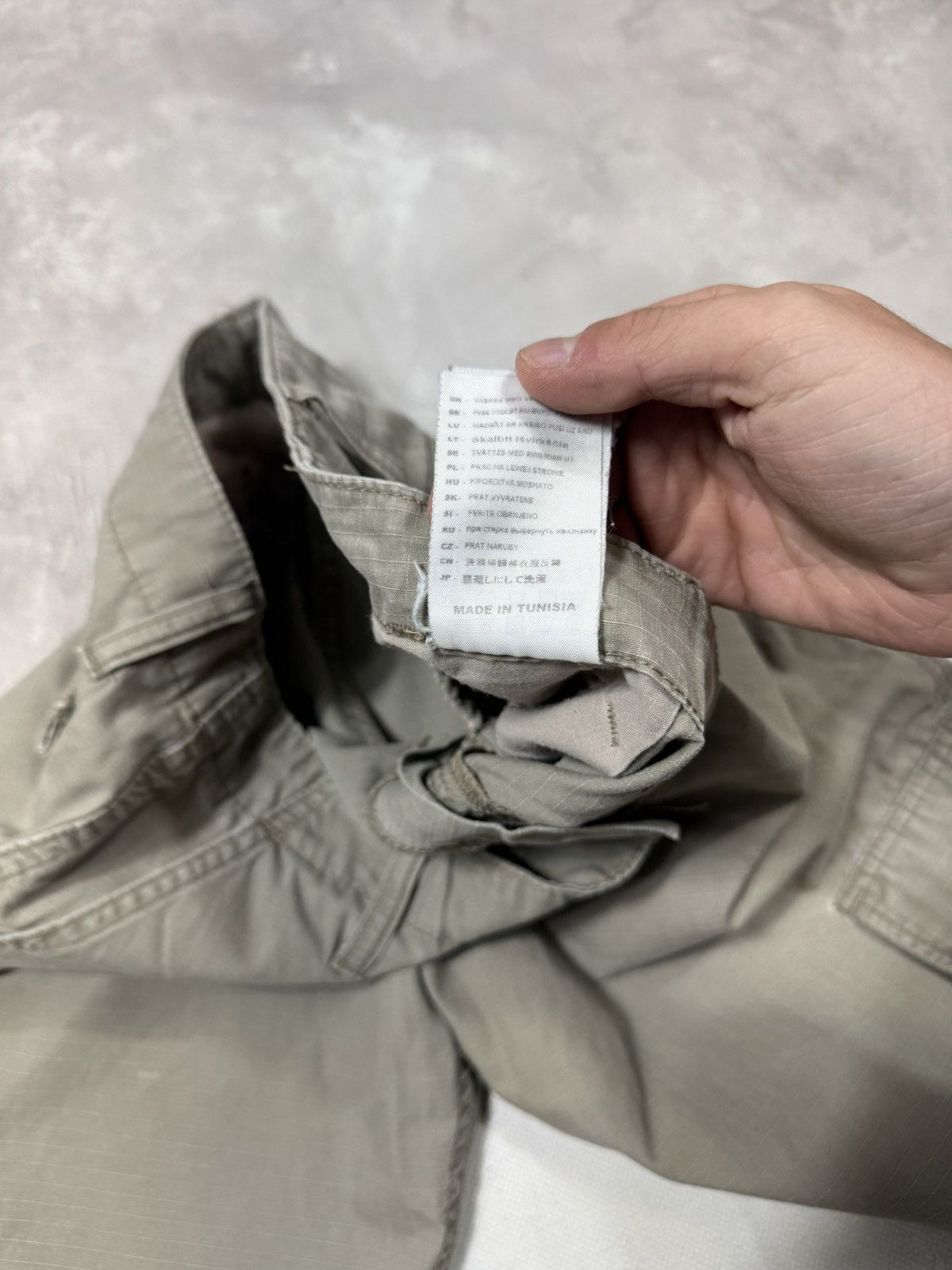 Carhartt Vintage Carhartt W Bermuda Beige Cargo Pants Size 32" / US 10 / IT 46 - 12 Thumbnail