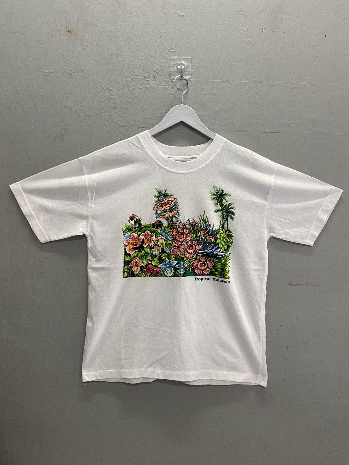 Other VINTAGE TROPICAL MALAYSIA VACATION TEE SHIRT Size US L / EU 52-54 / 3 - 1 Thumbnail