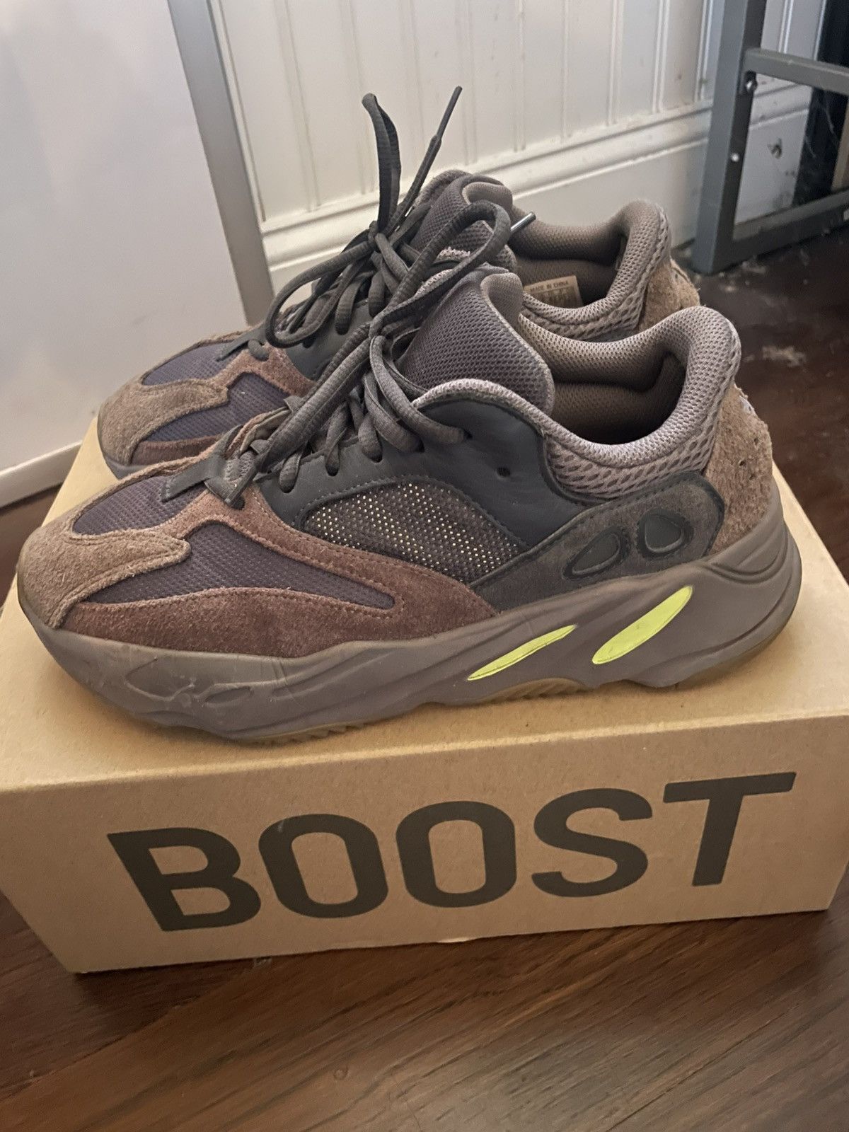 Yeezy Yeezy 700 mauve Size US 8.5 / EU 41-42 - 6 Thumbnail