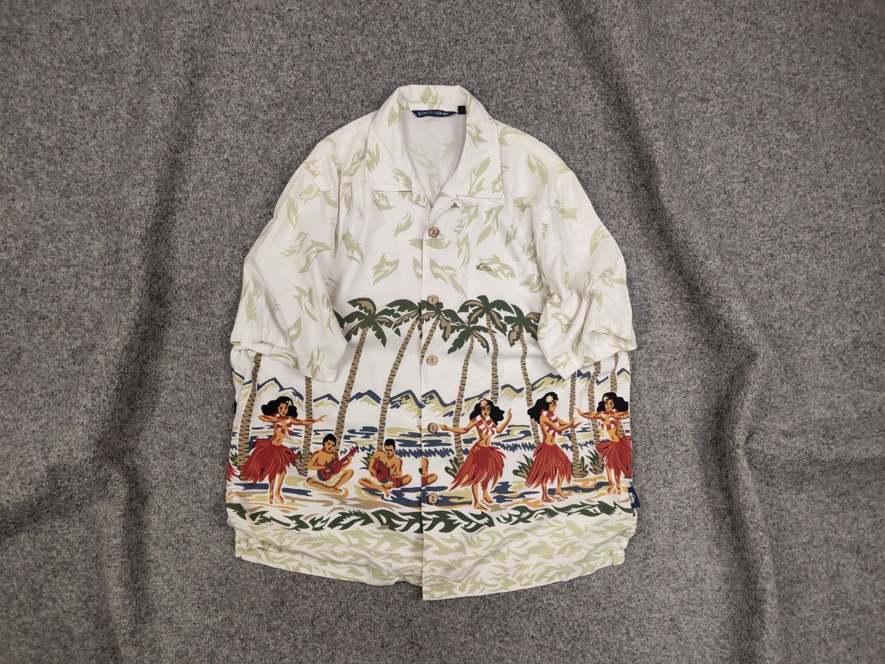 Quiksilver Vintage Quiksilver hawaiian Art Light Cotton Blend Shirt Size US M / EU 48-50 / 2 - 1 Thumbnail