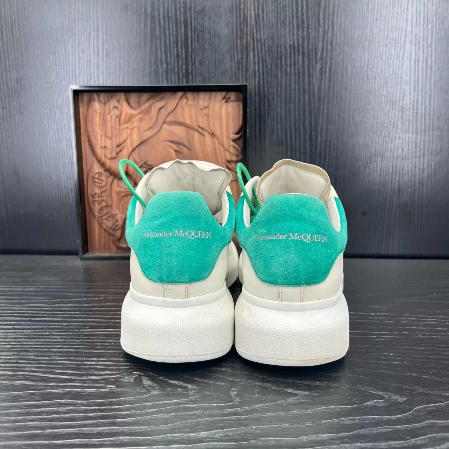 Alexander McQueen Alexander McQueen Suede Green Heel Tab 39 Size US 8.5 / IT 38.5 - 6 Thumbnail