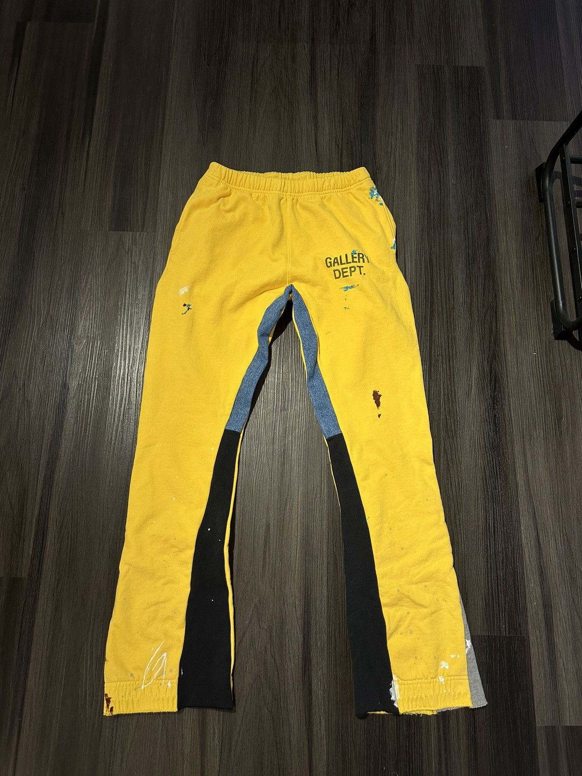 Image of Gallery Dept. Flare Sweatpants Yellow, Men's (Size 30)