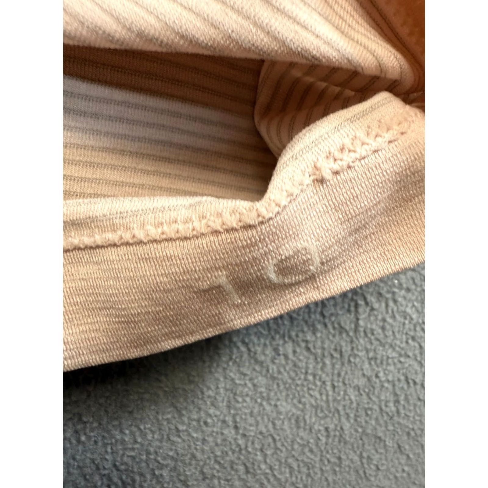 Lululemon Lululemon training top shirt long sleeve gym Peach Pink womens size 10 Size L / US 10 / IT 46 - 5 Thumbnail