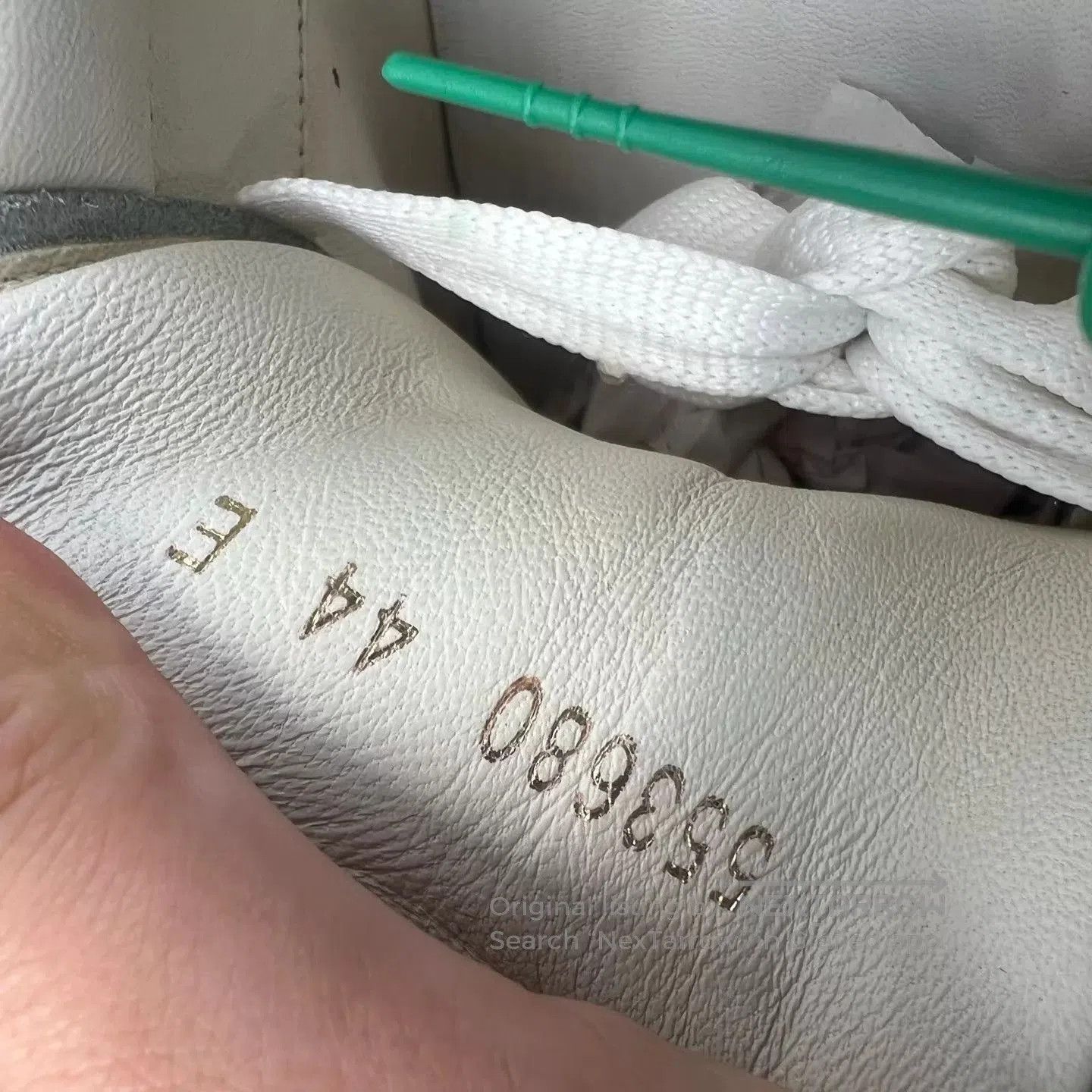 Alexander McQueen White Low-Top Sneakers Size 11. Size US 11 / EU 44 - 8 Thumbnail