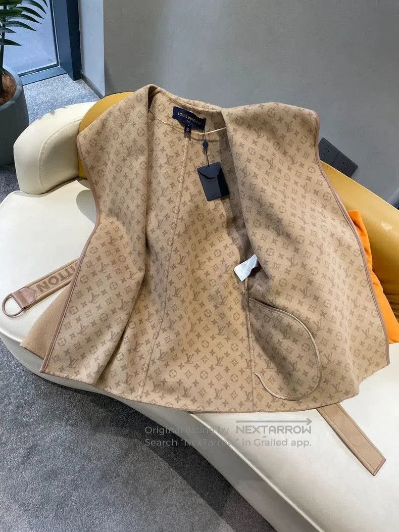 Louis Vuitton Louis Vuitton Beige Monogram Coat. Size US S / EU 44-46 / 1 - 3 Thumbnail