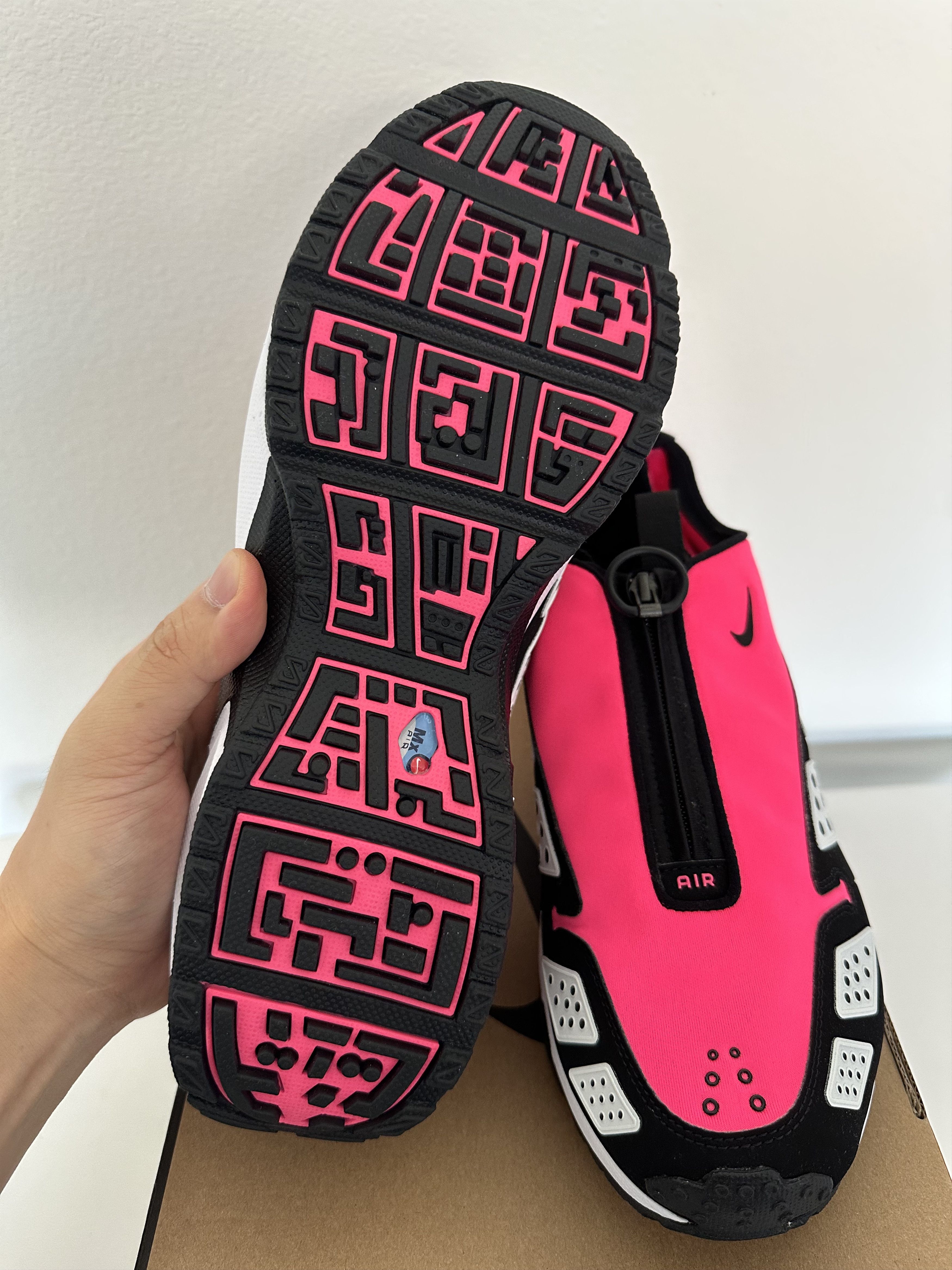 Nike W Air Max SNDR Size US 10.5 / EU 43-44 - 4 Thumbnail