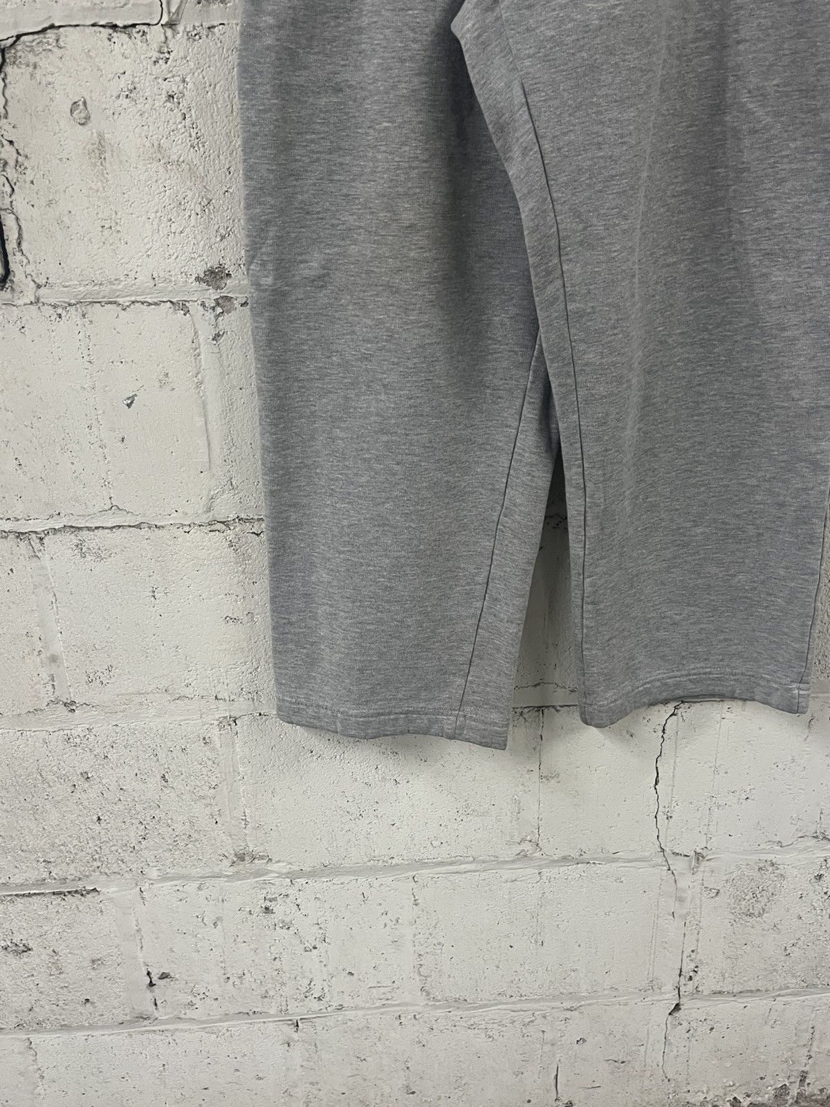 Nike Nike baggy fit sweat pants vintage wide leg streetwear hype Size US 34 / EU 50 - 6 Thumbnail