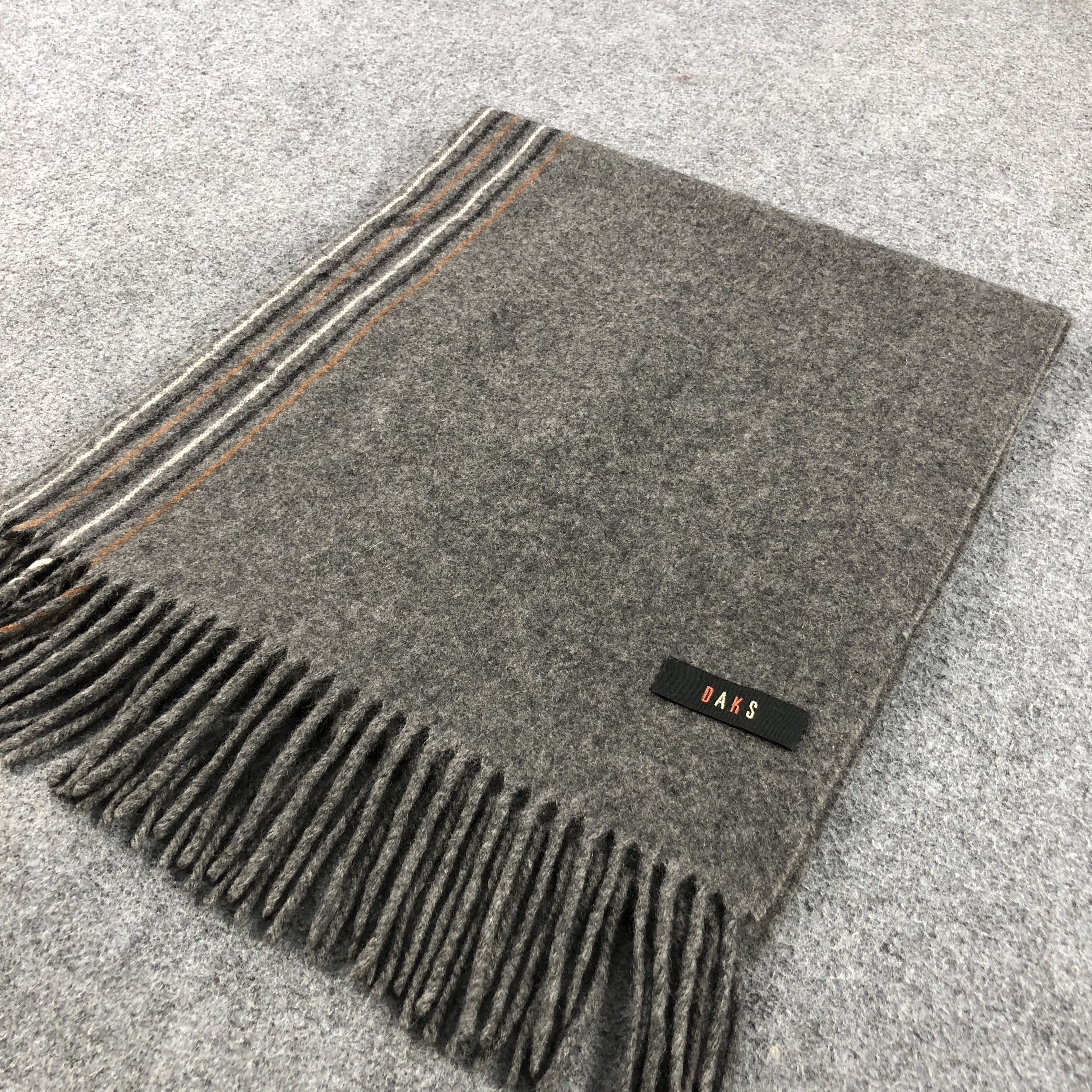 DAKS DAKS 110th Anniversary Cashmere Scarf Muffler V734 Size ONE SIZE - 2 Thumbnail