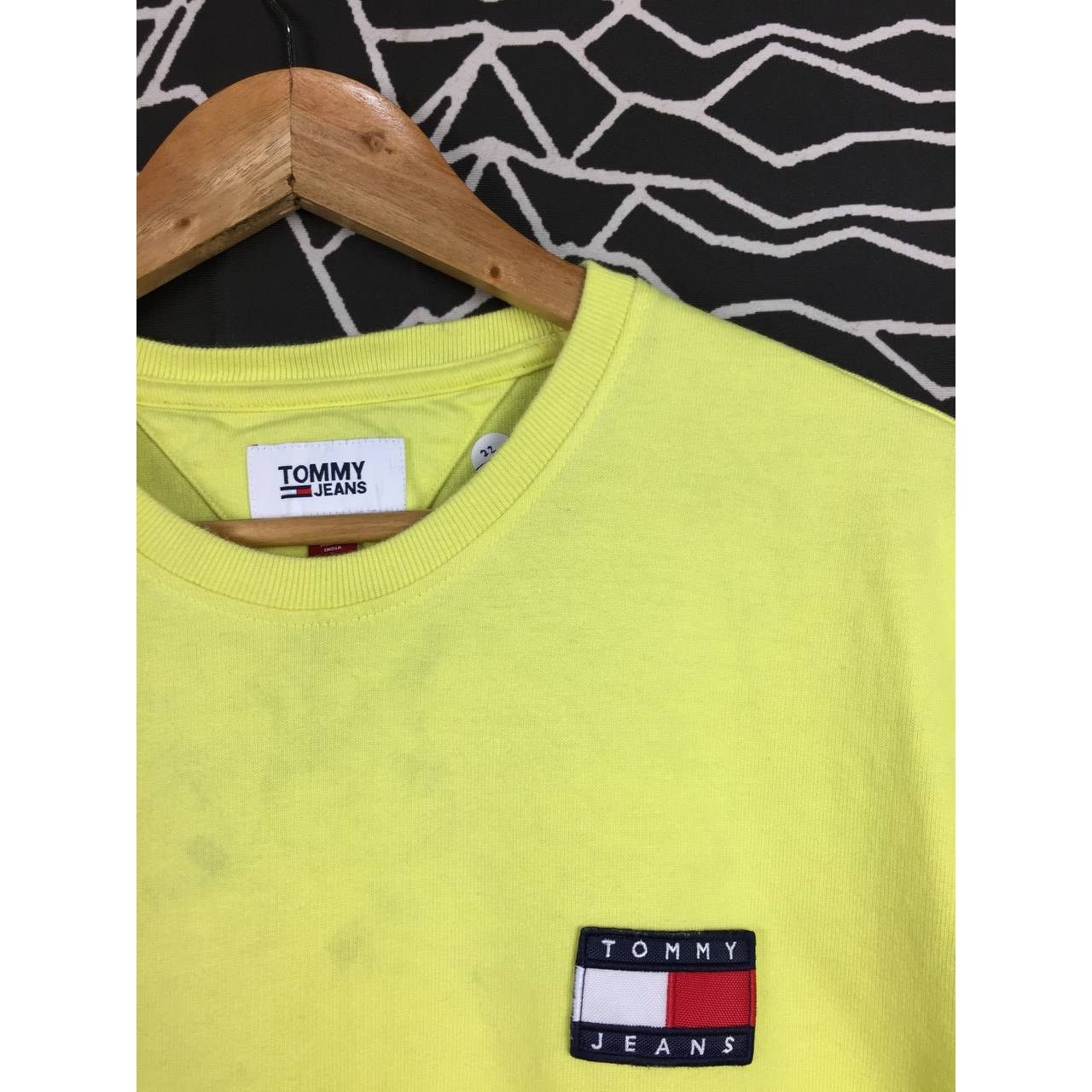 Tommy Hilfiger × Vintage Tommy Jeans Tommy Hilfiger Embroidered Logo Essential Tee Size US L / EU 52-54 / 3 - 4 Thumbnail