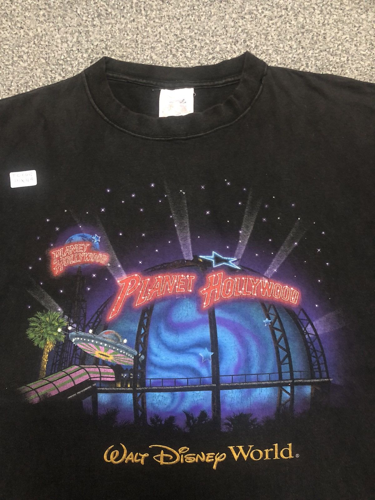 Vintage Vintage 90s Sunfaded Planet Hollywood Walt Disney Tee Size US XXL / EU 58 / 5 - 2 Thumbnail