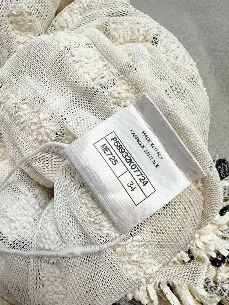 Chanel Chanel 18S waterfall series white black letter logo tweed Size 42" / US 20 - 7 Thumbnail