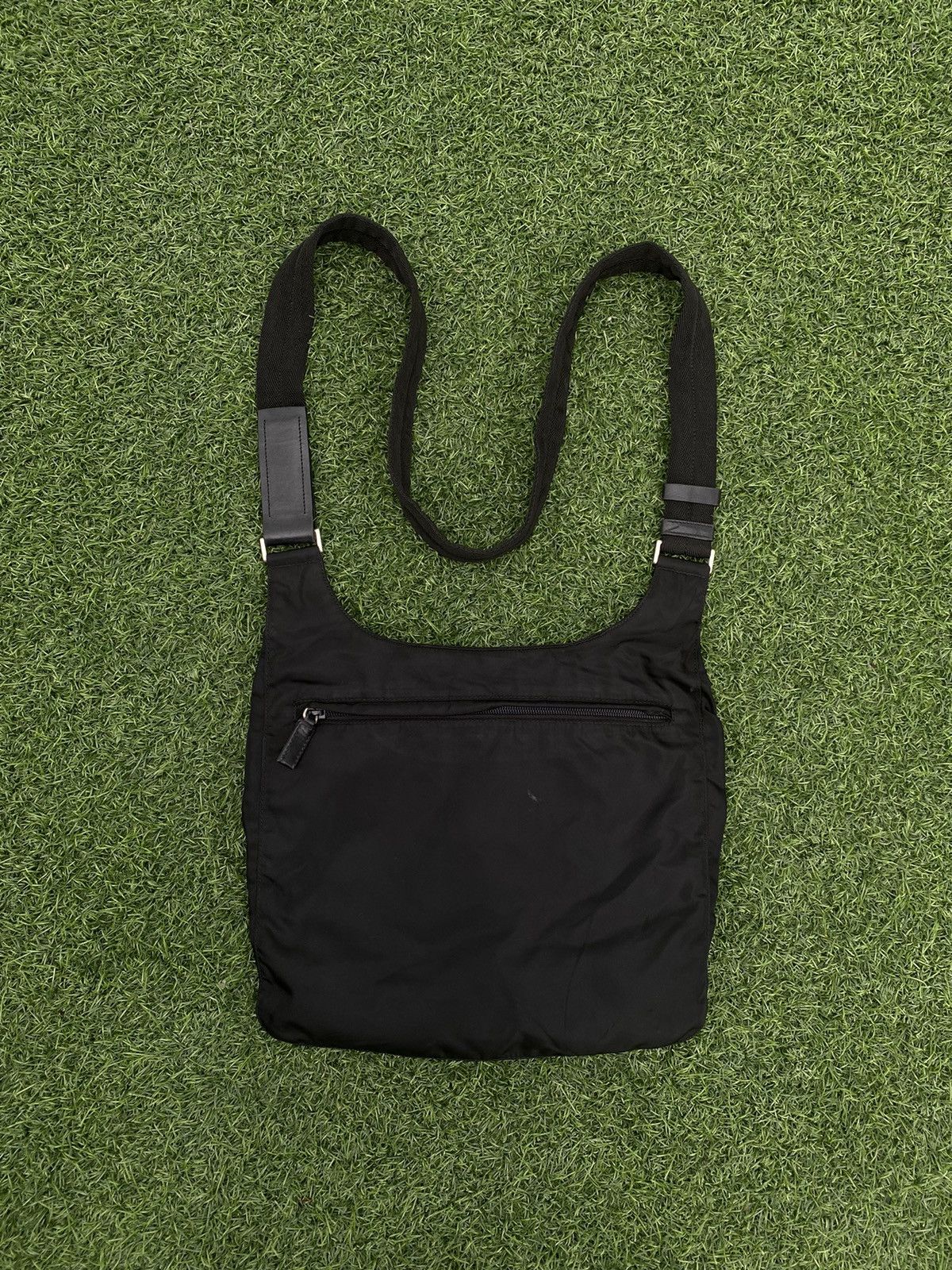 Prada PRADA BLACK NYLON MESSENGER CROSSBODY BAG Size ONE SIZE - 3 Thumbnail