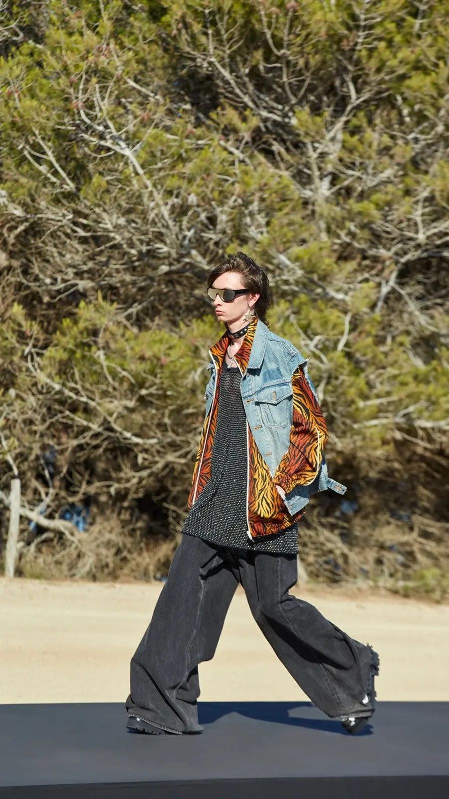 Celine × Hedi Slimane CELINE - TIGER PRINT ZIP UP JERSEY Size US S / EU 44-46 / 1 - 9 Thumbnail