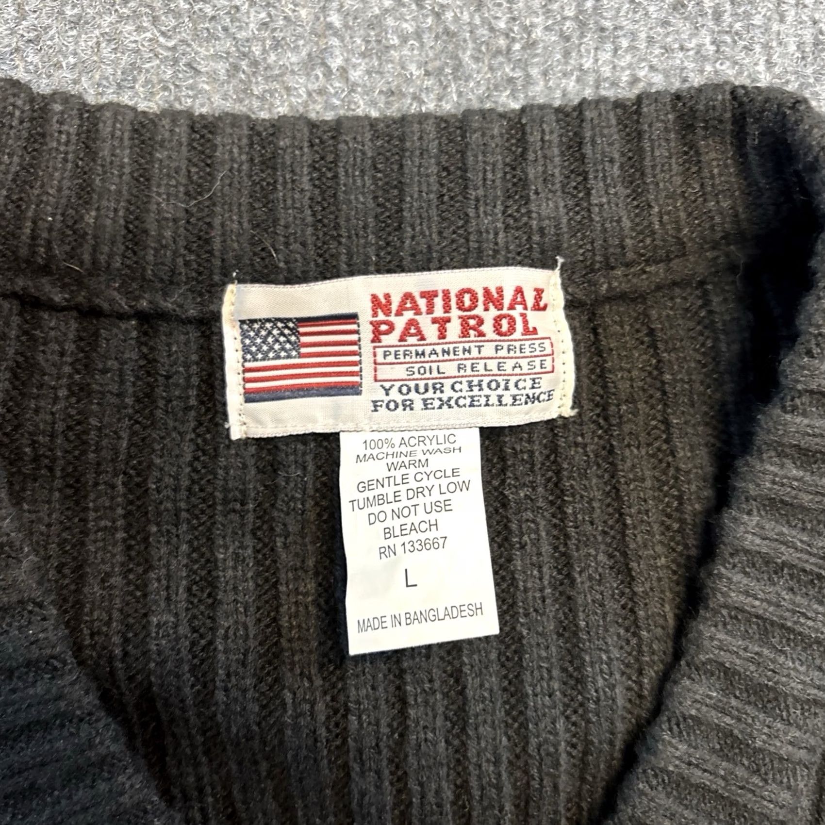 Vintage VINTAGE National Patrol Sweater Men Large Black Ribbed Vneck Crew Neck Knit Pullover Size US L / EU 52-54 / 3 - 2 Thumbnail