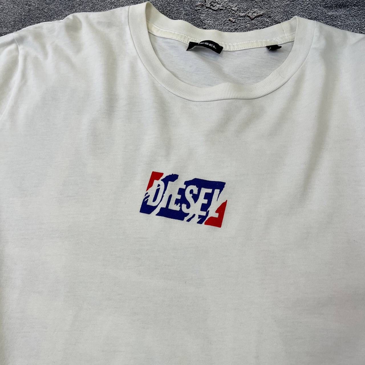 Diesel Vintage Diesel big Center logo Y2K T Shirt streetwear L Size US L / EU 52-54 / 3 - 8 Thumbnail